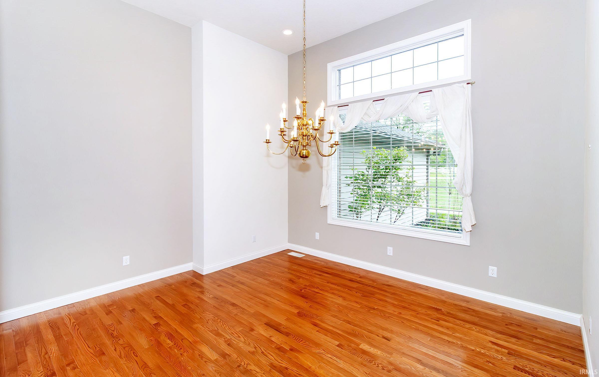 2471 N Palomino Drive