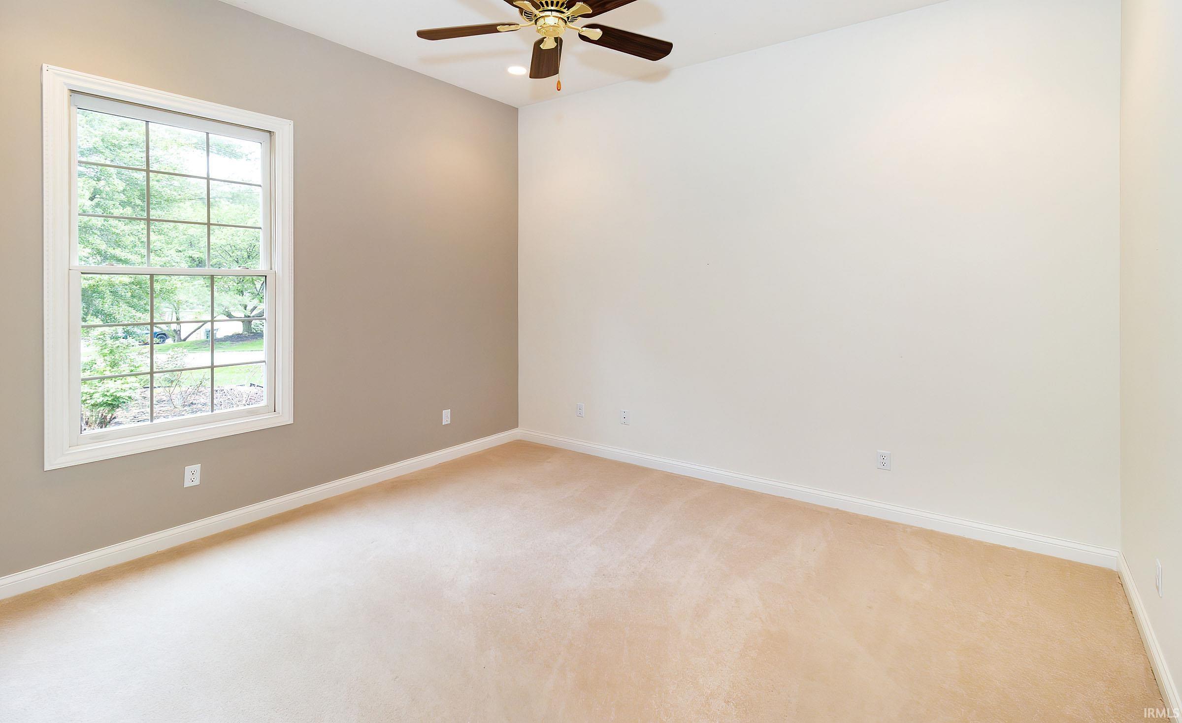 2471 N Palomino Drive