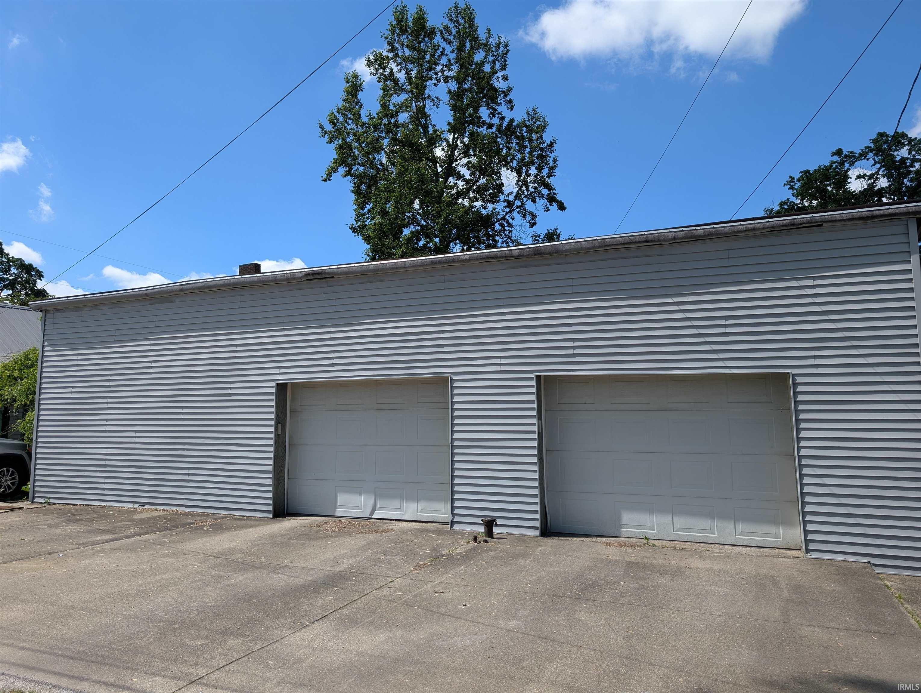 1136 Broadway Street