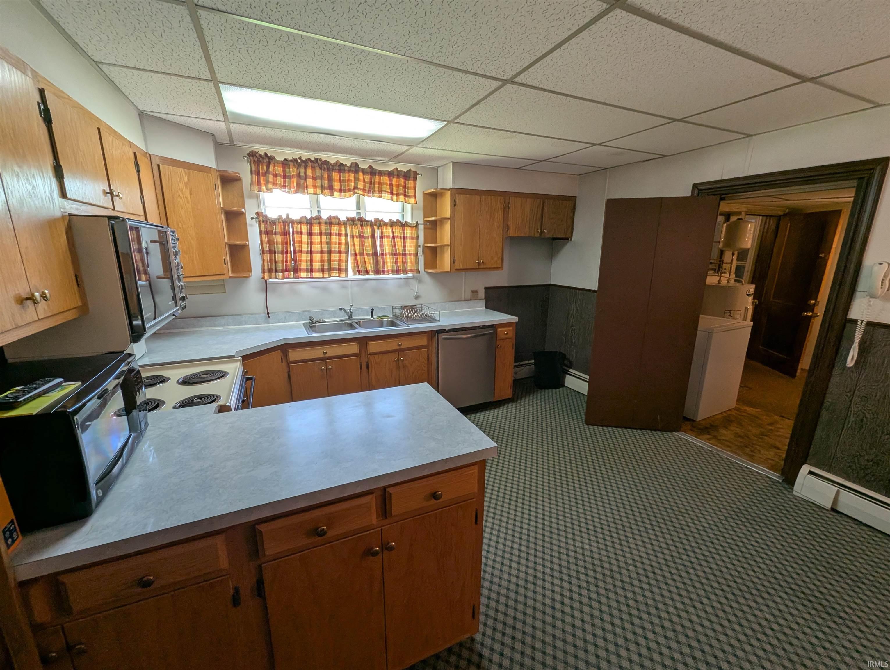 1136 Broadway Street