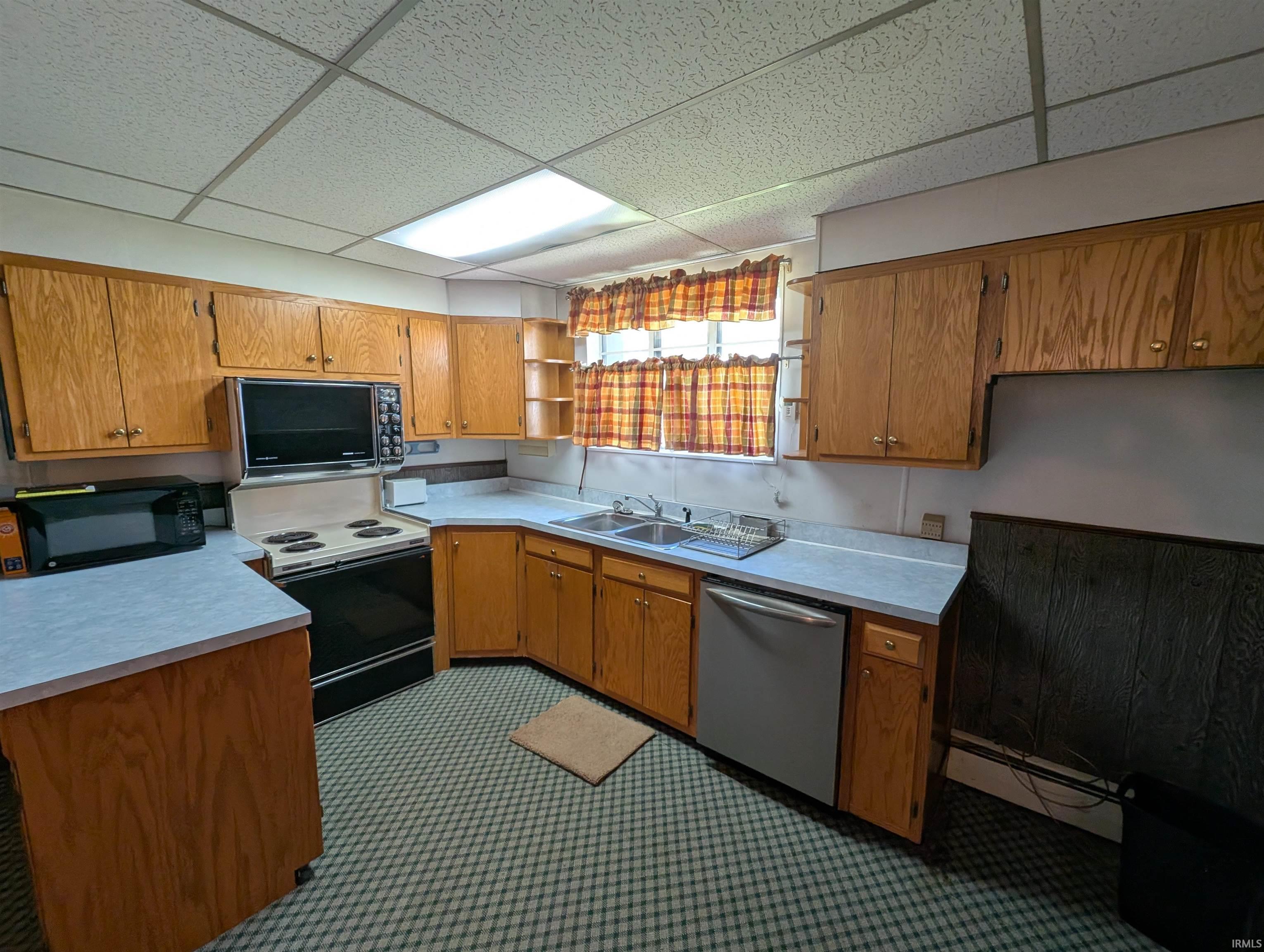 1136 Broadway Street