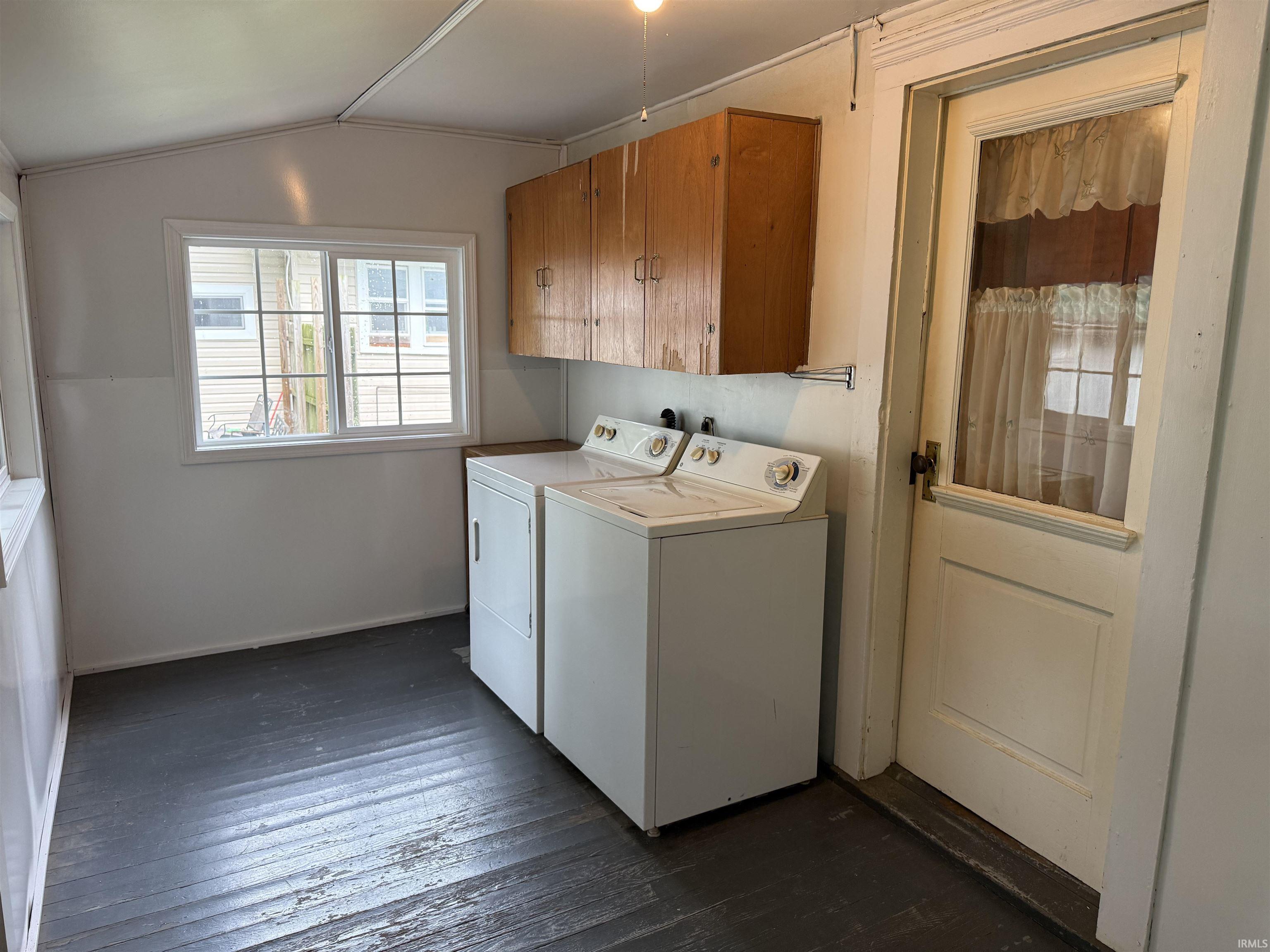 405 E College Street