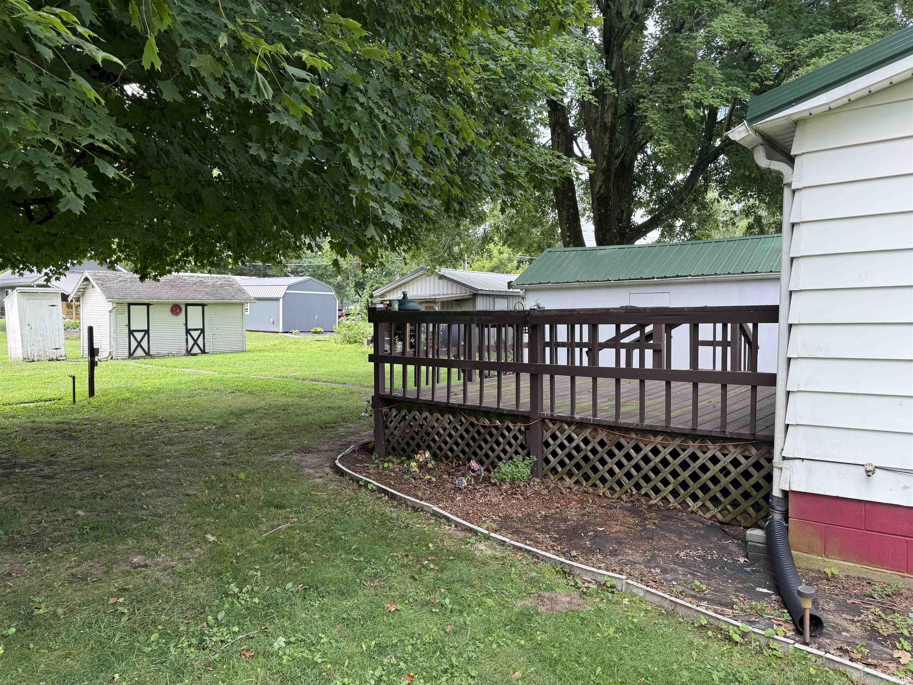 405 E College Street