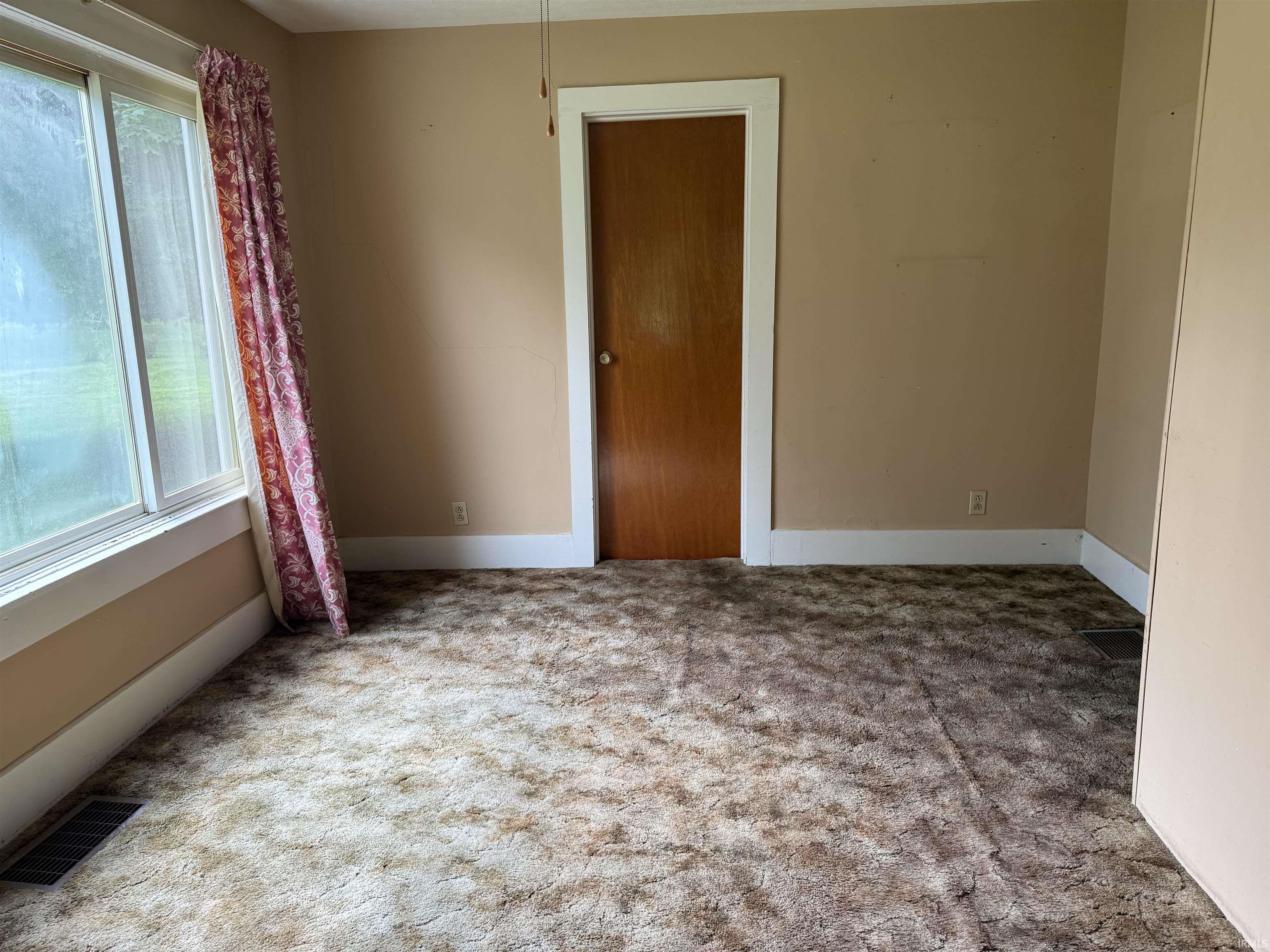 405 E College Street