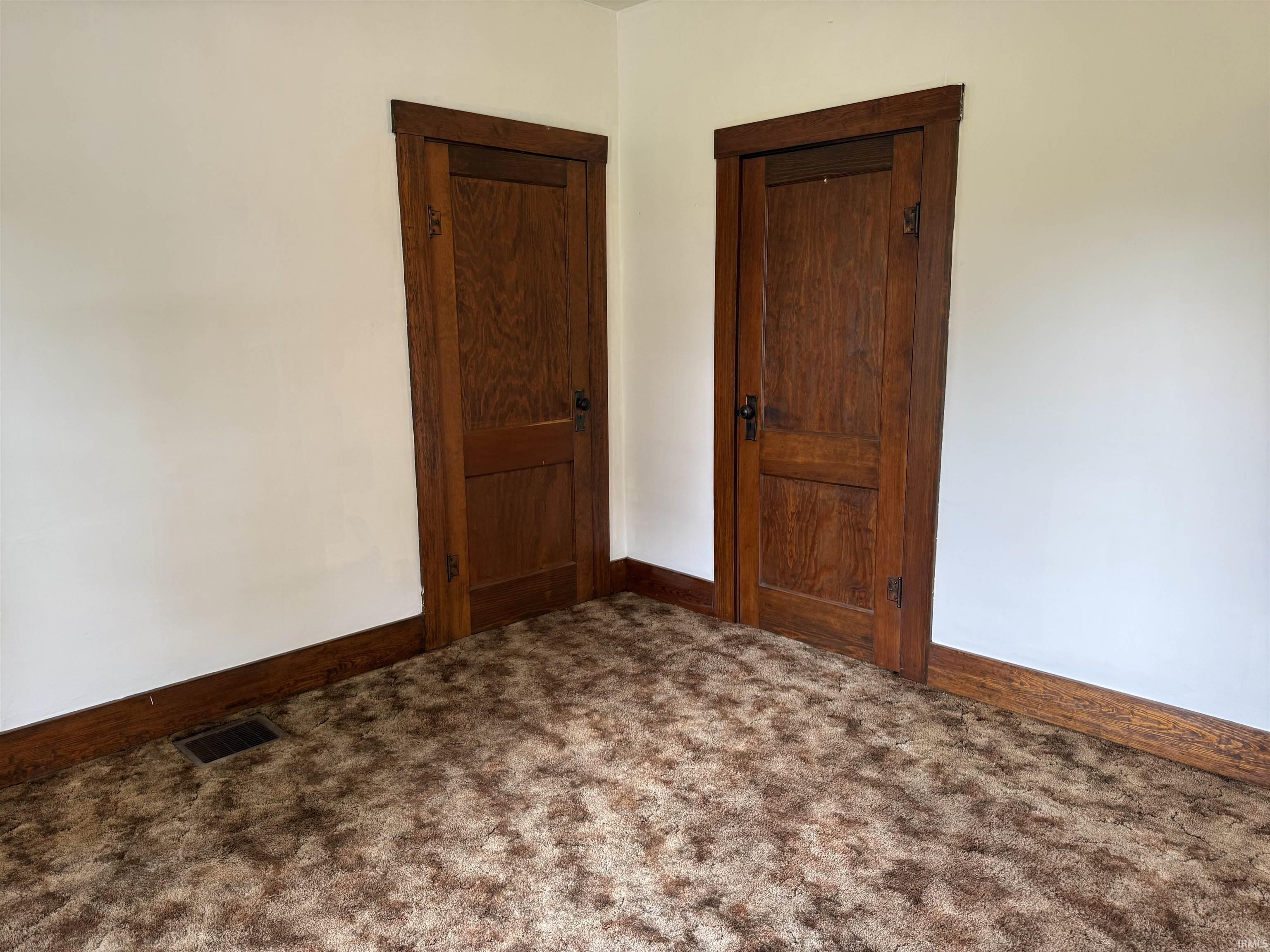 405 E College Street