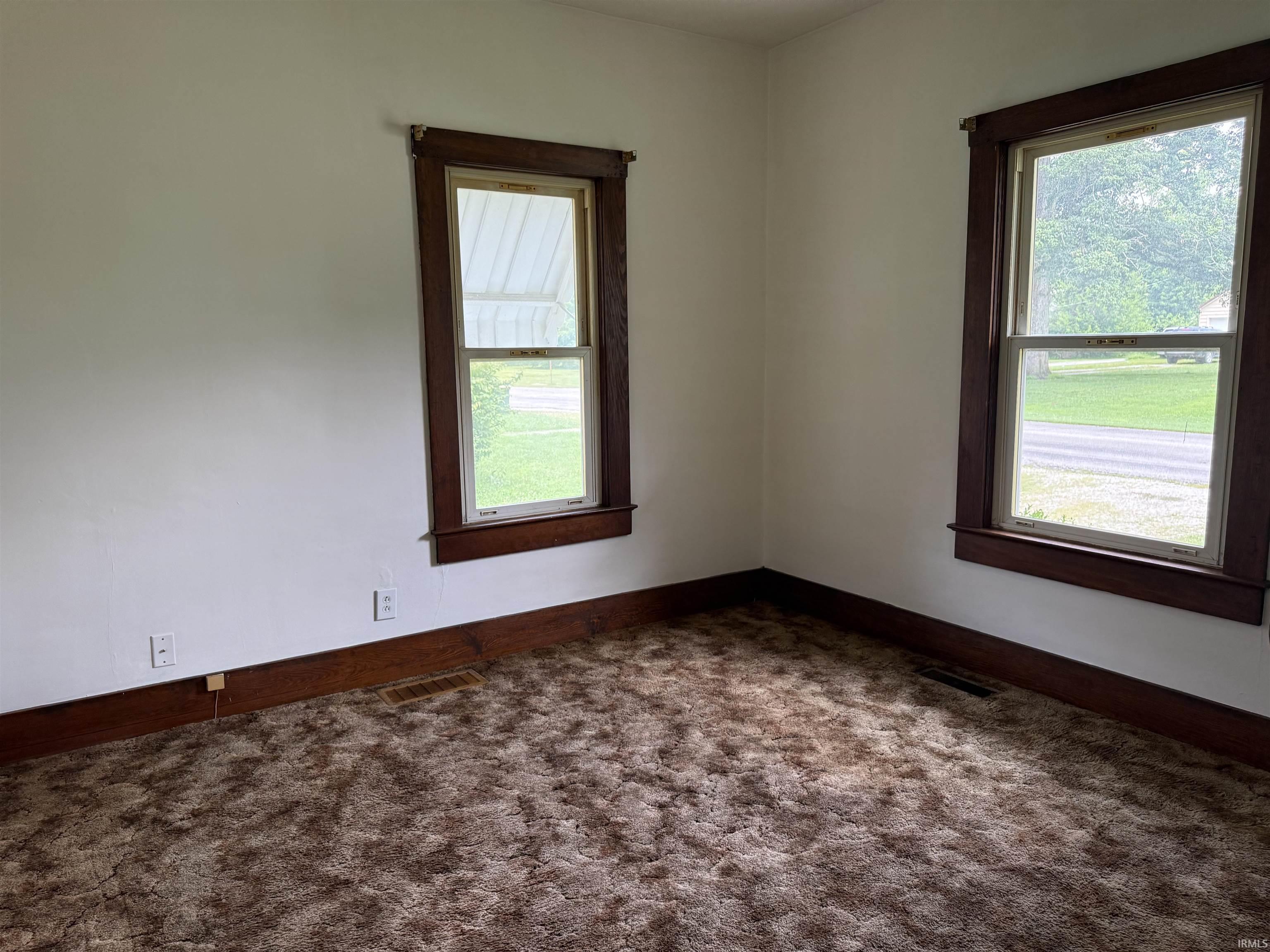 405 E College Street