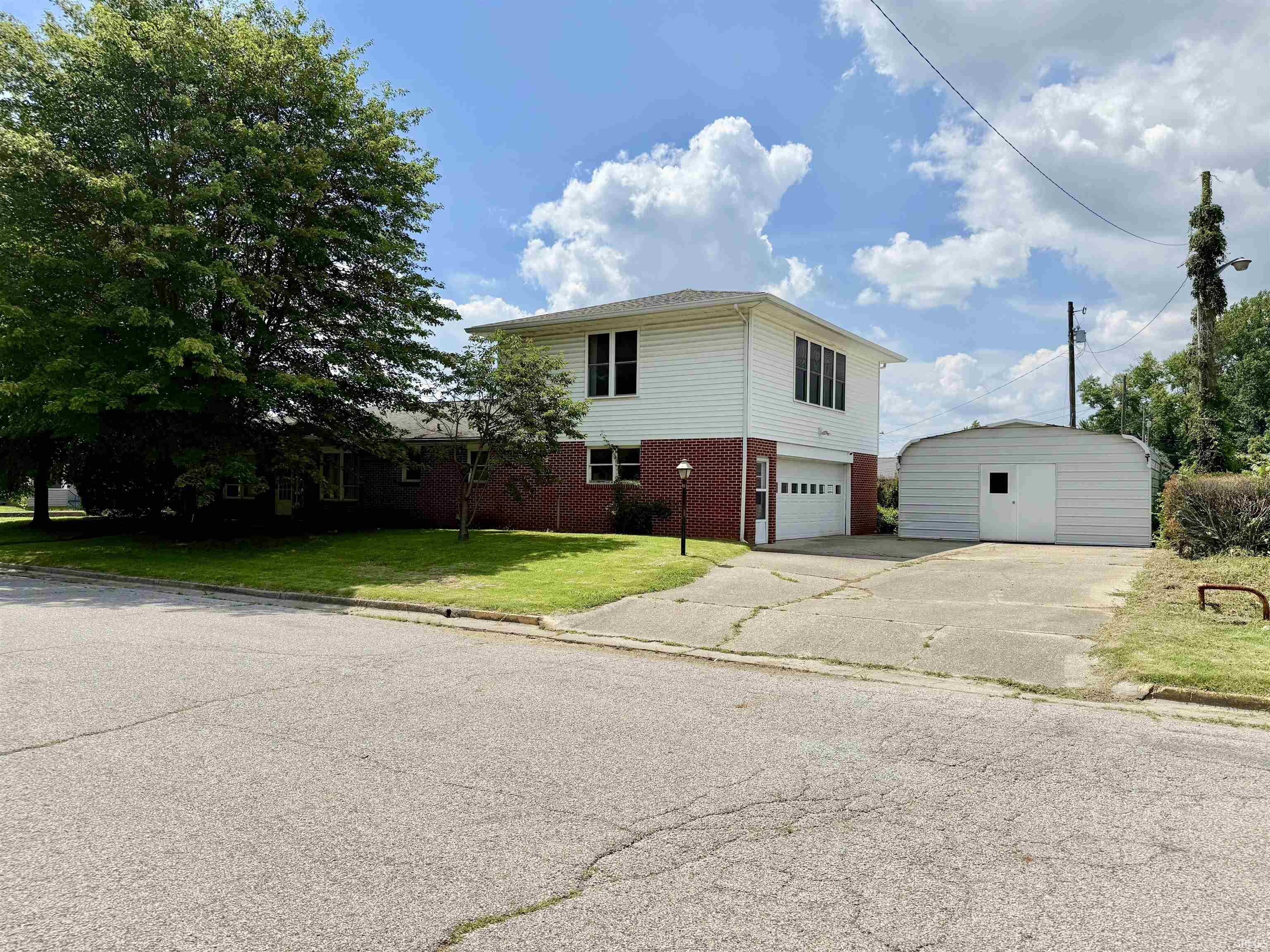 1600 N 14th Street