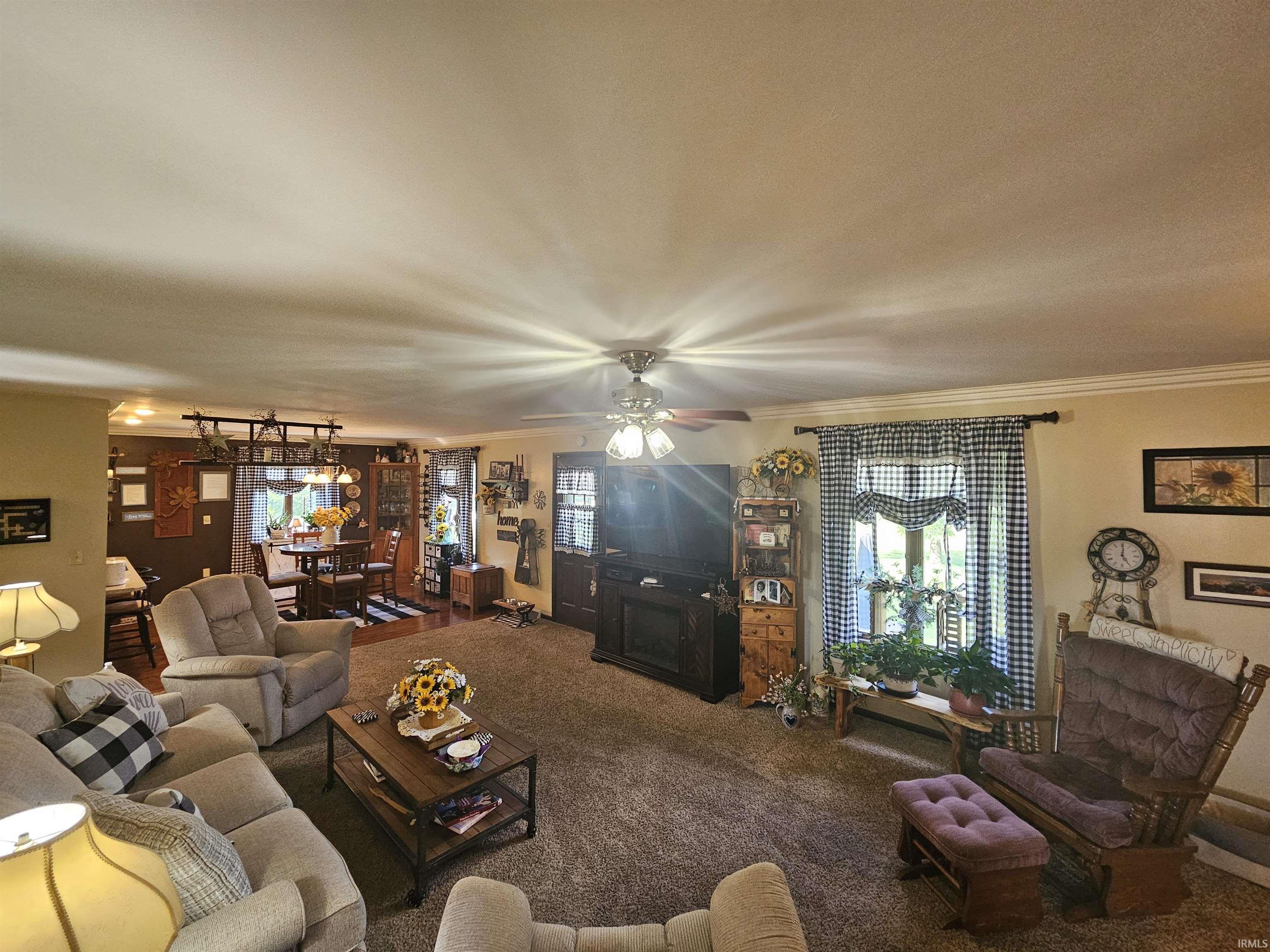 3441 E Warren Circle