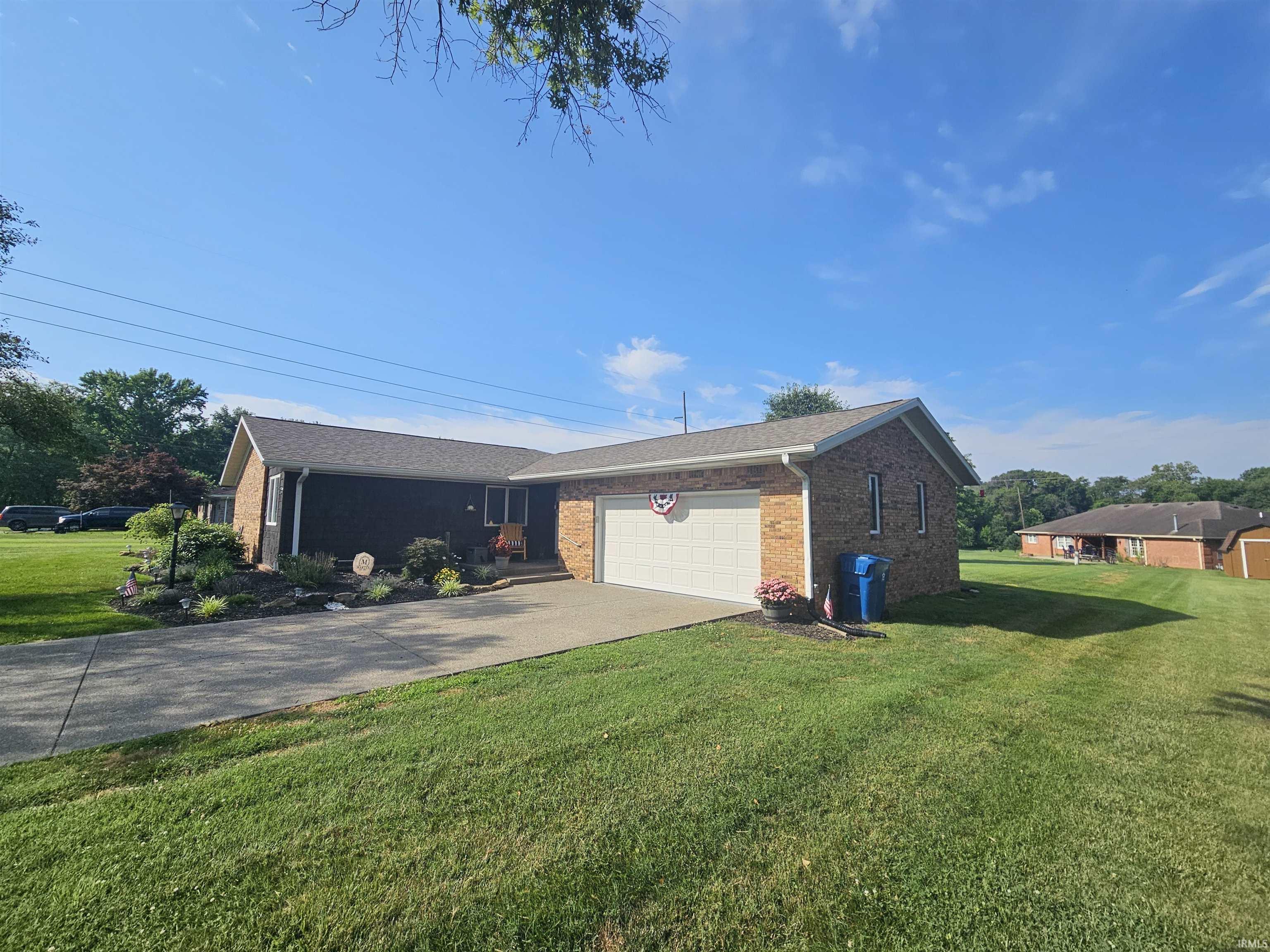 3441 E Warren Circle