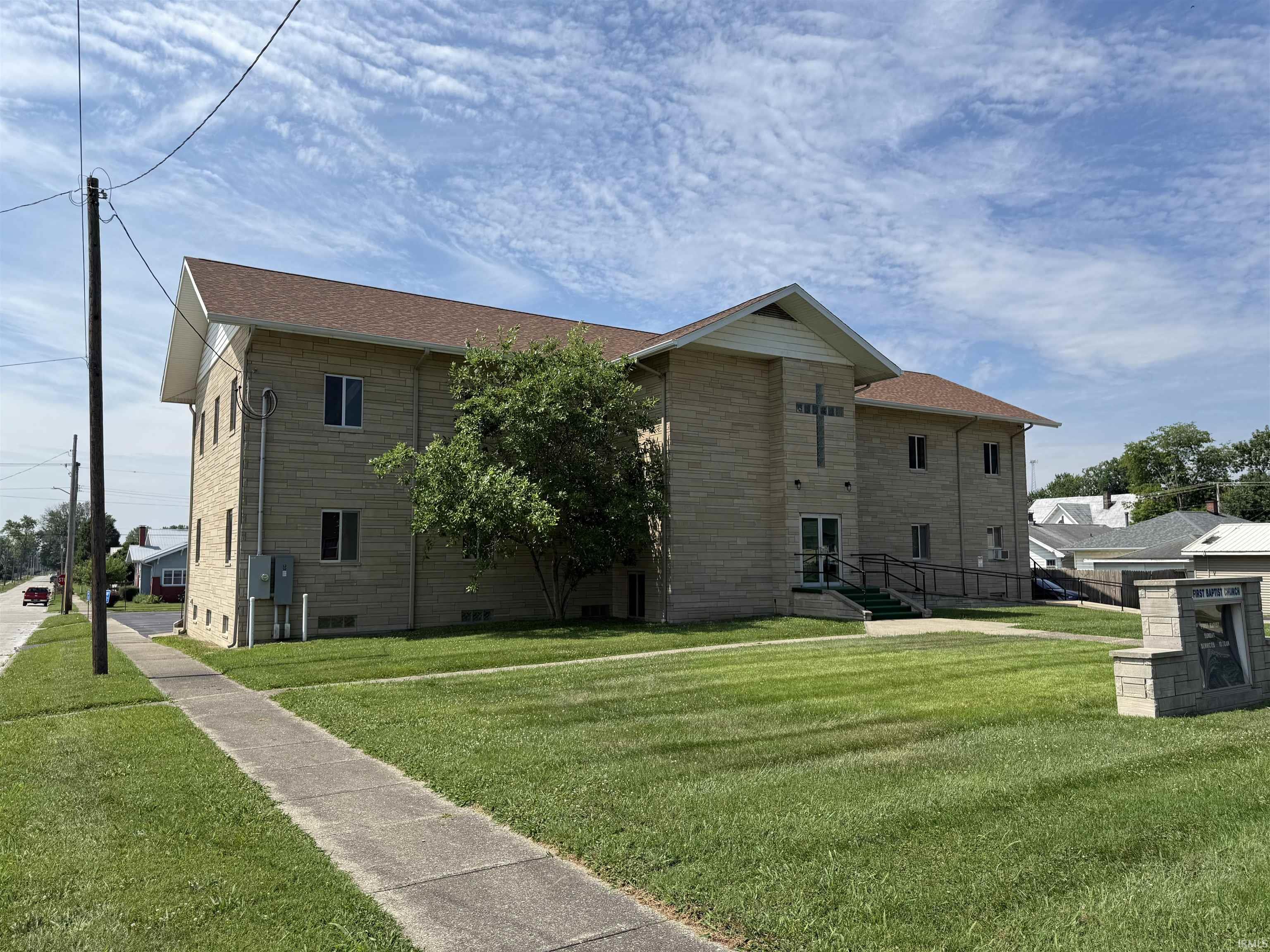 810 Dubois Street