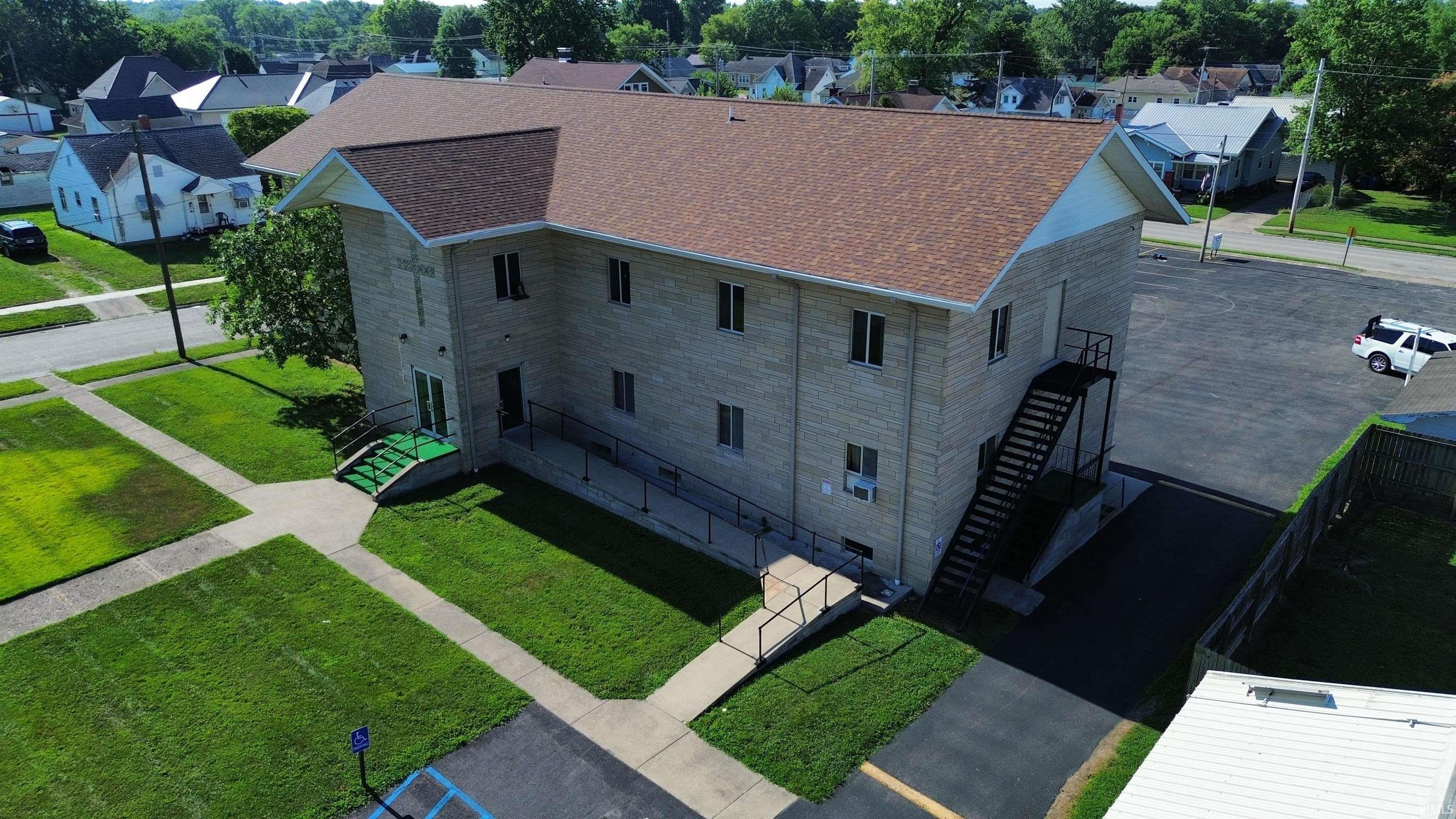 810 Dubois Street