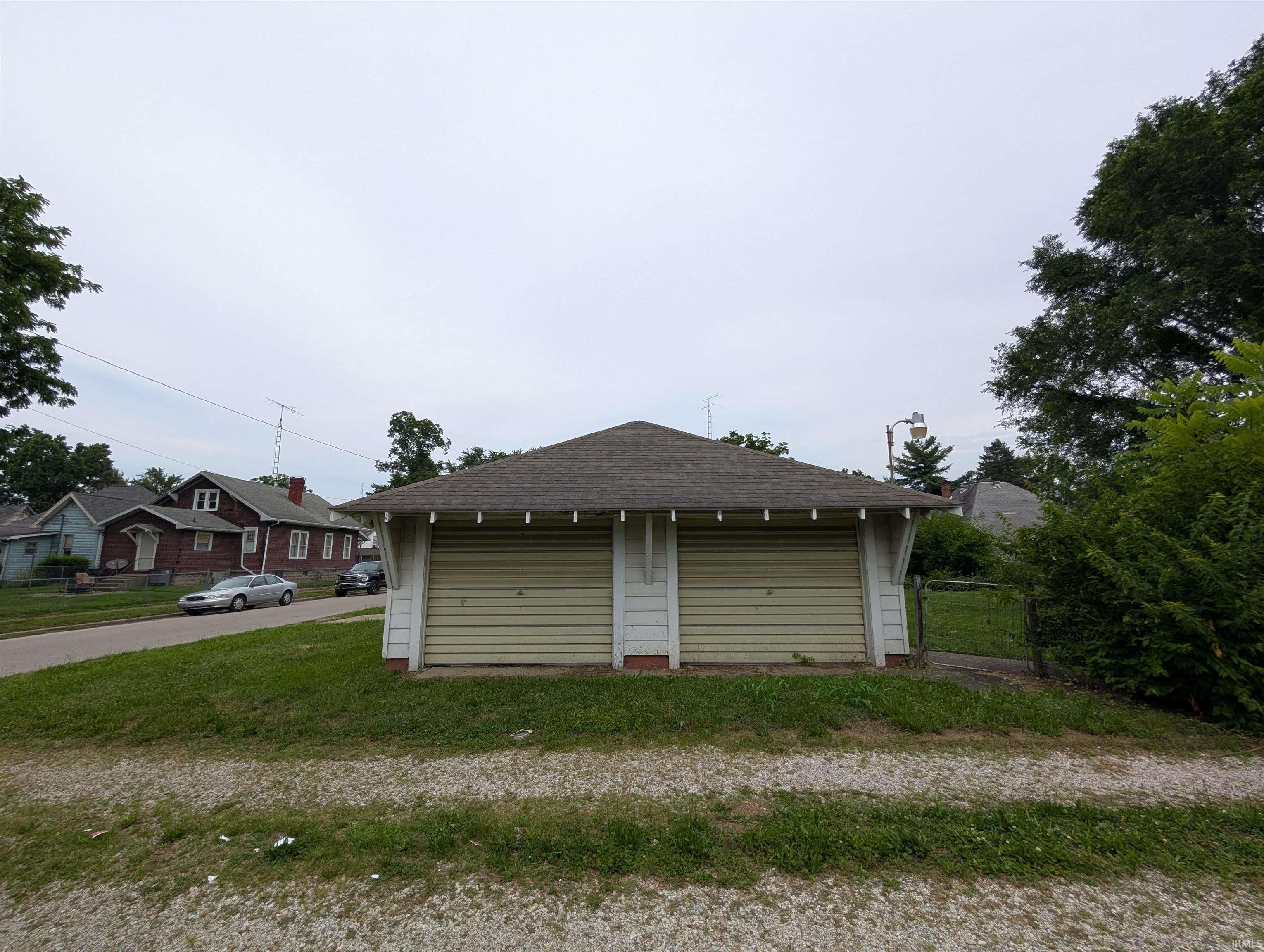 3 E Eberwine Avenue