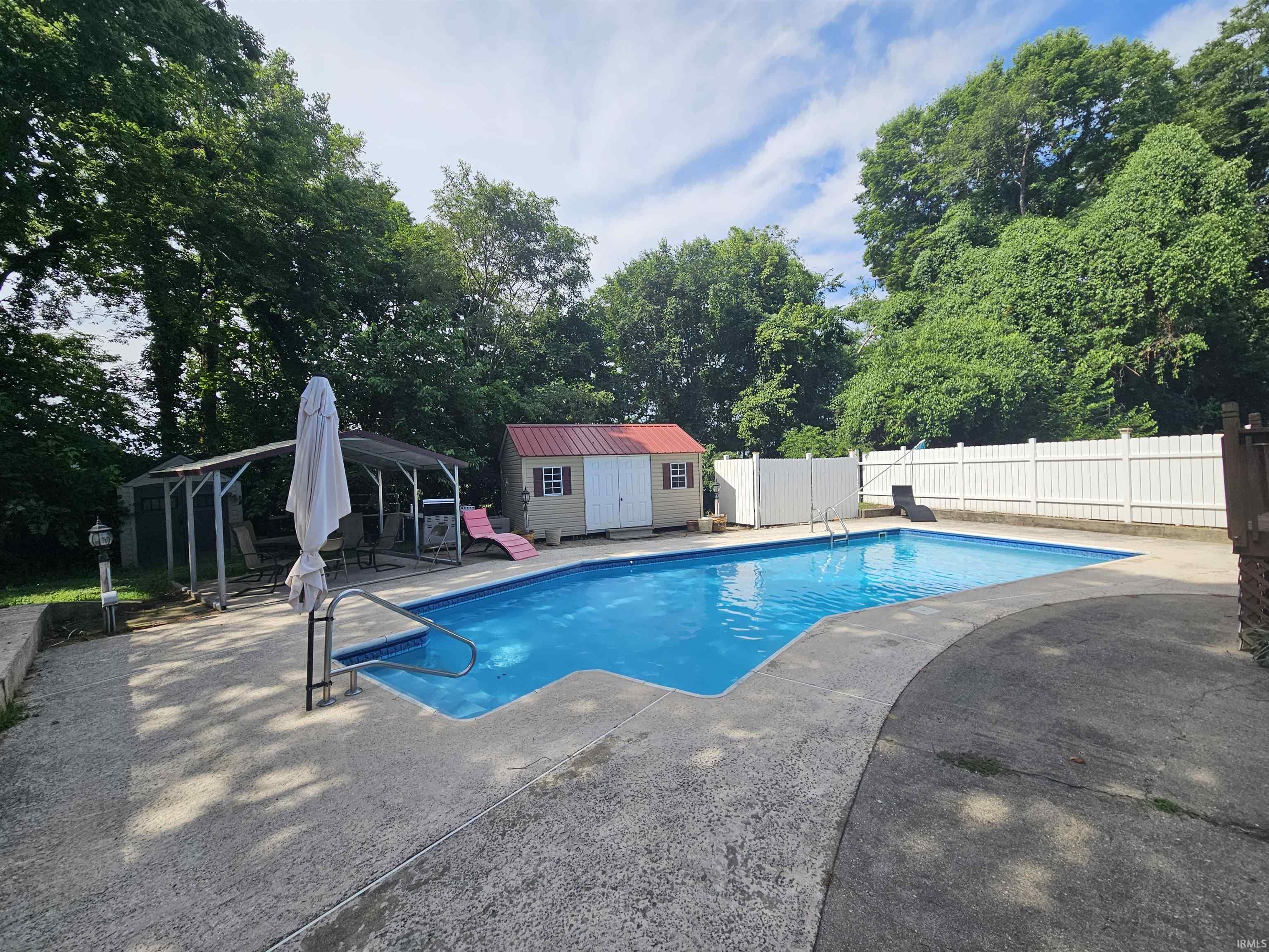 2449 Hillcrest Road