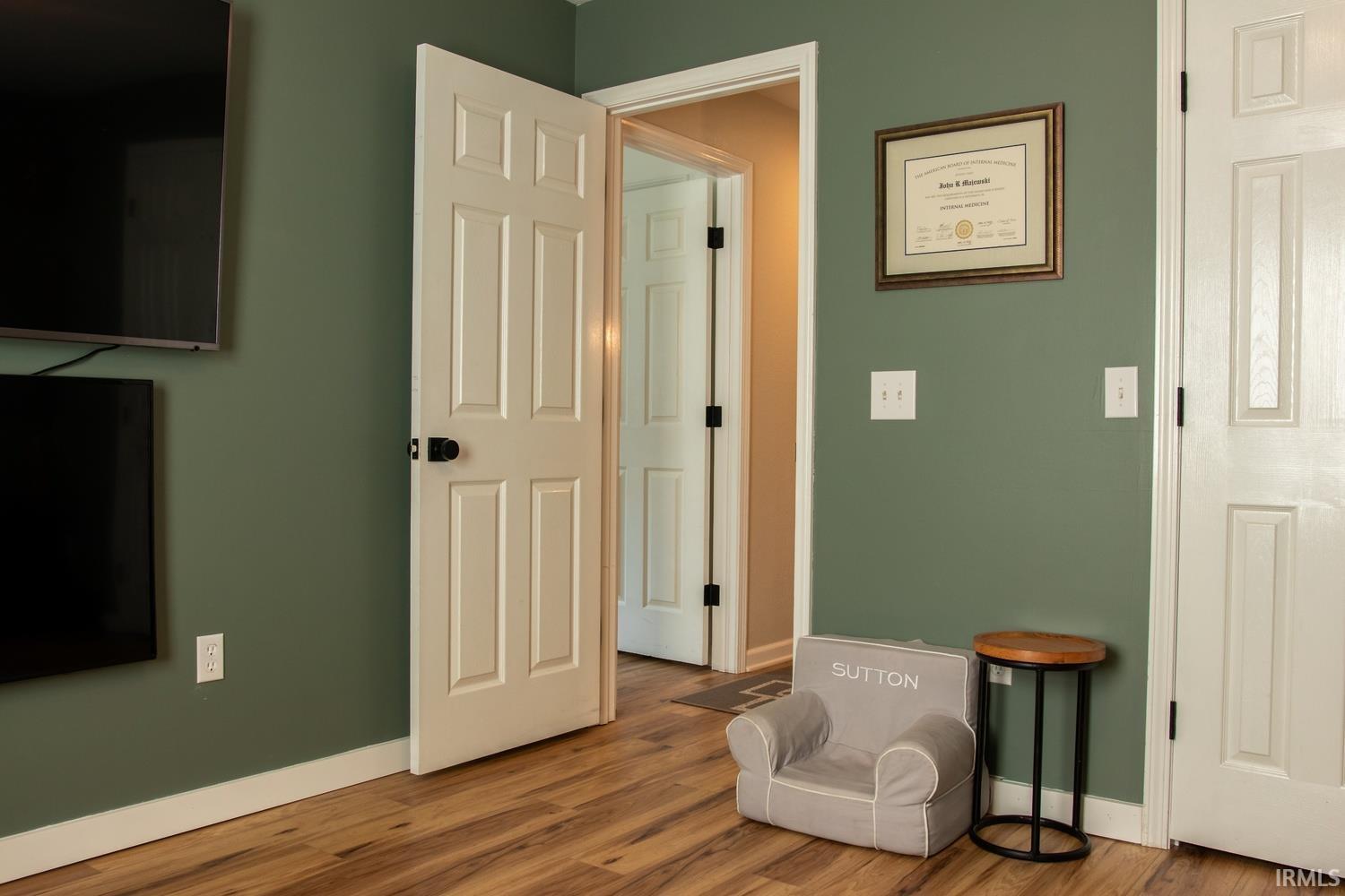 900 N Honeysuckle Lane