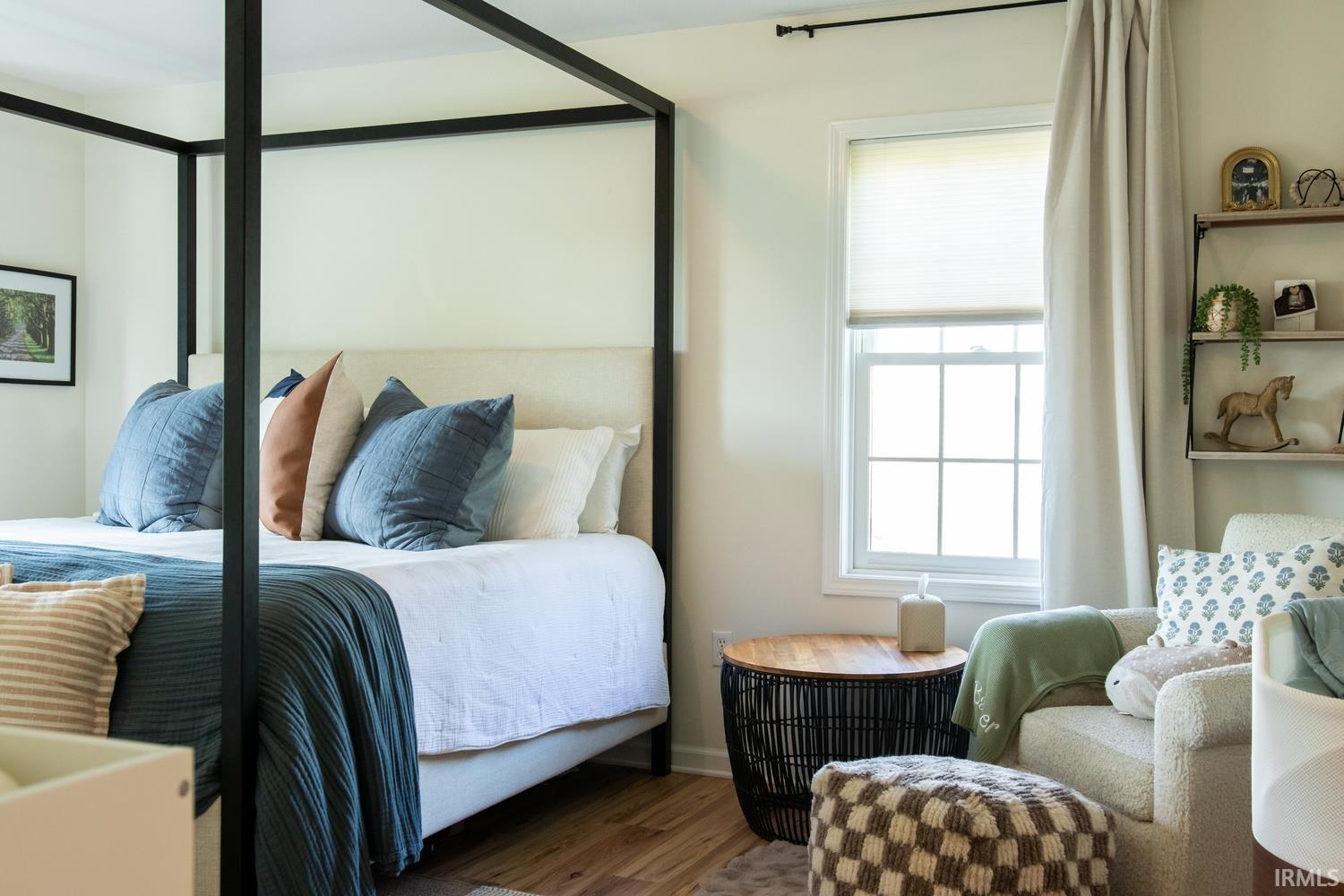 900 N Honeysuckle Lane