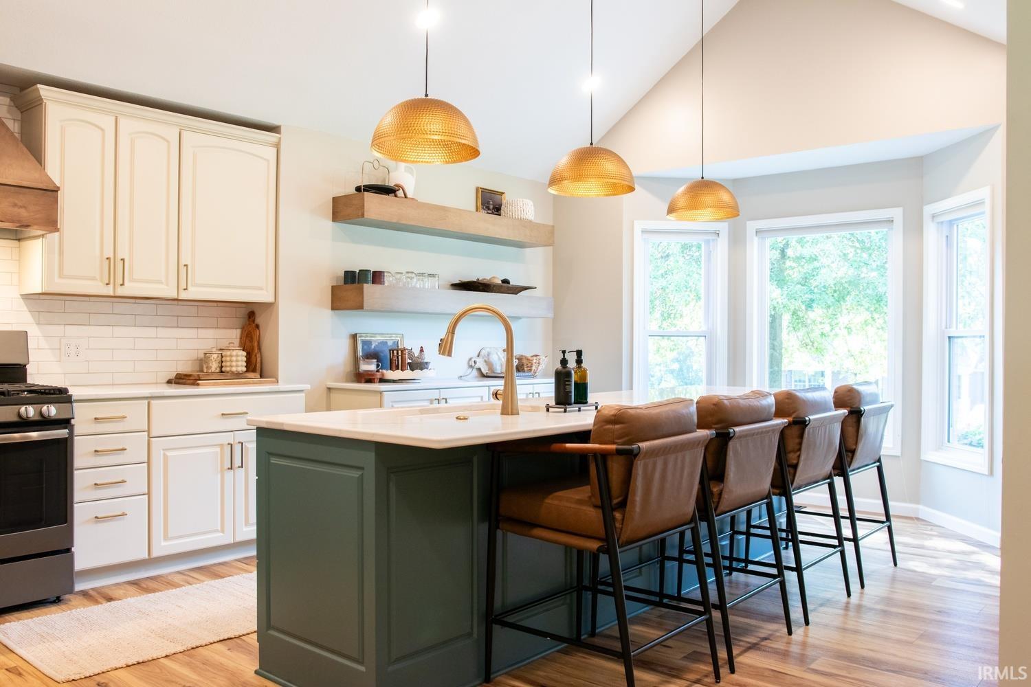 900 N Honeysuckle Lane