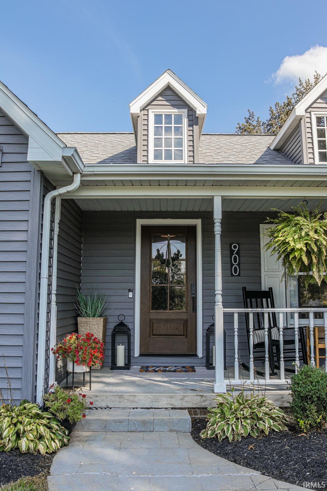 900 N Honeysuckle Lane