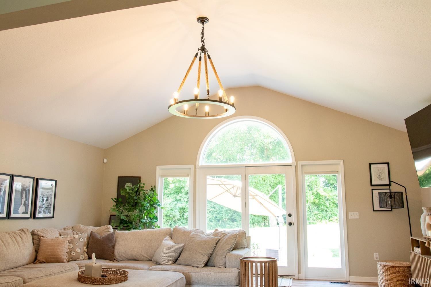 900 N Honeysuckle Lane