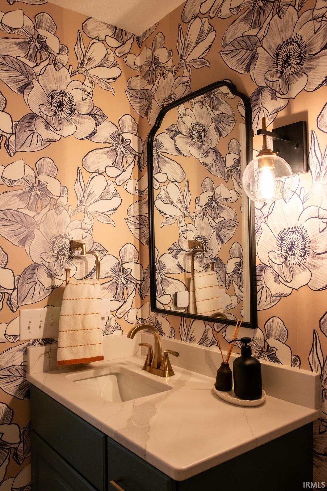 900 N Honeysuckle Lane