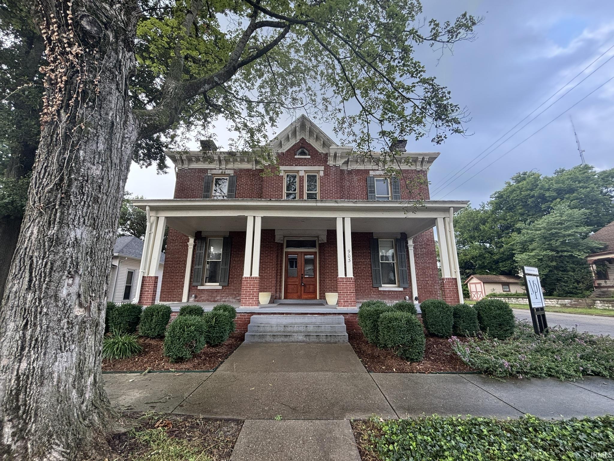 903 Broadway Street