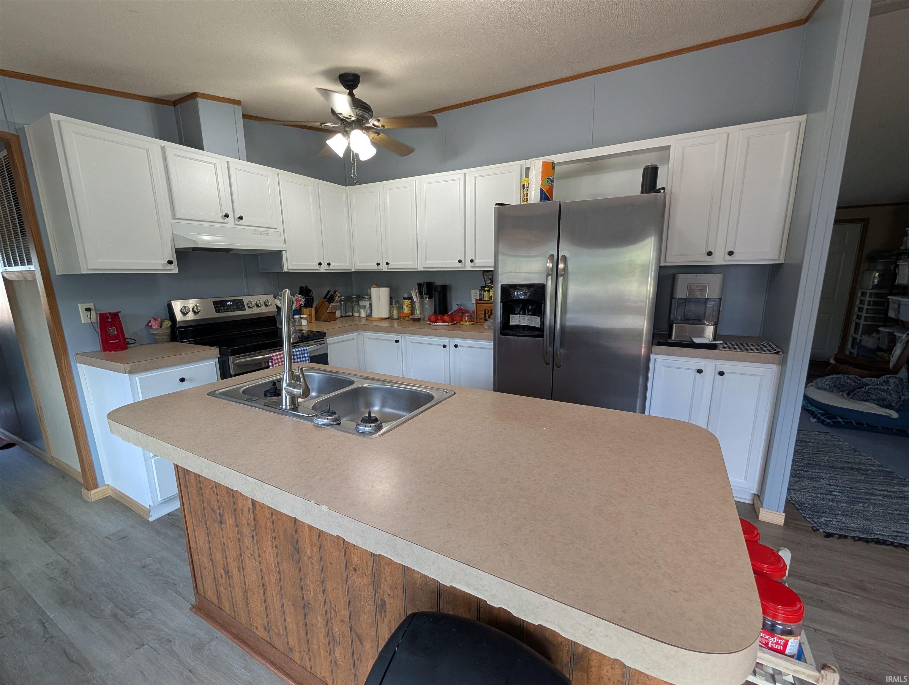 201 W First Street