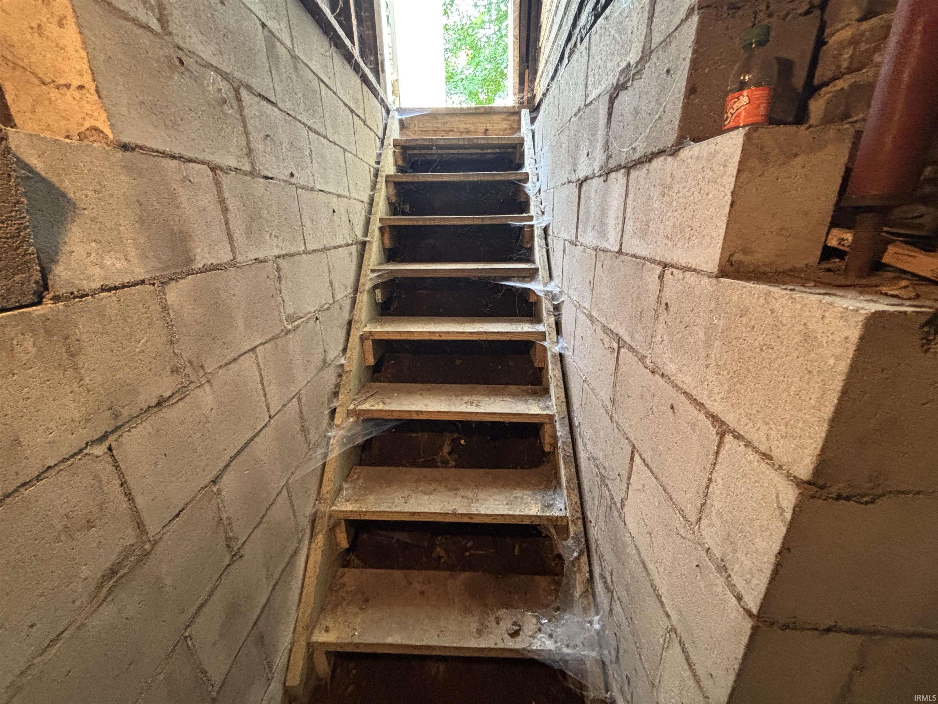 1205 Nicholas Street Unit: 2