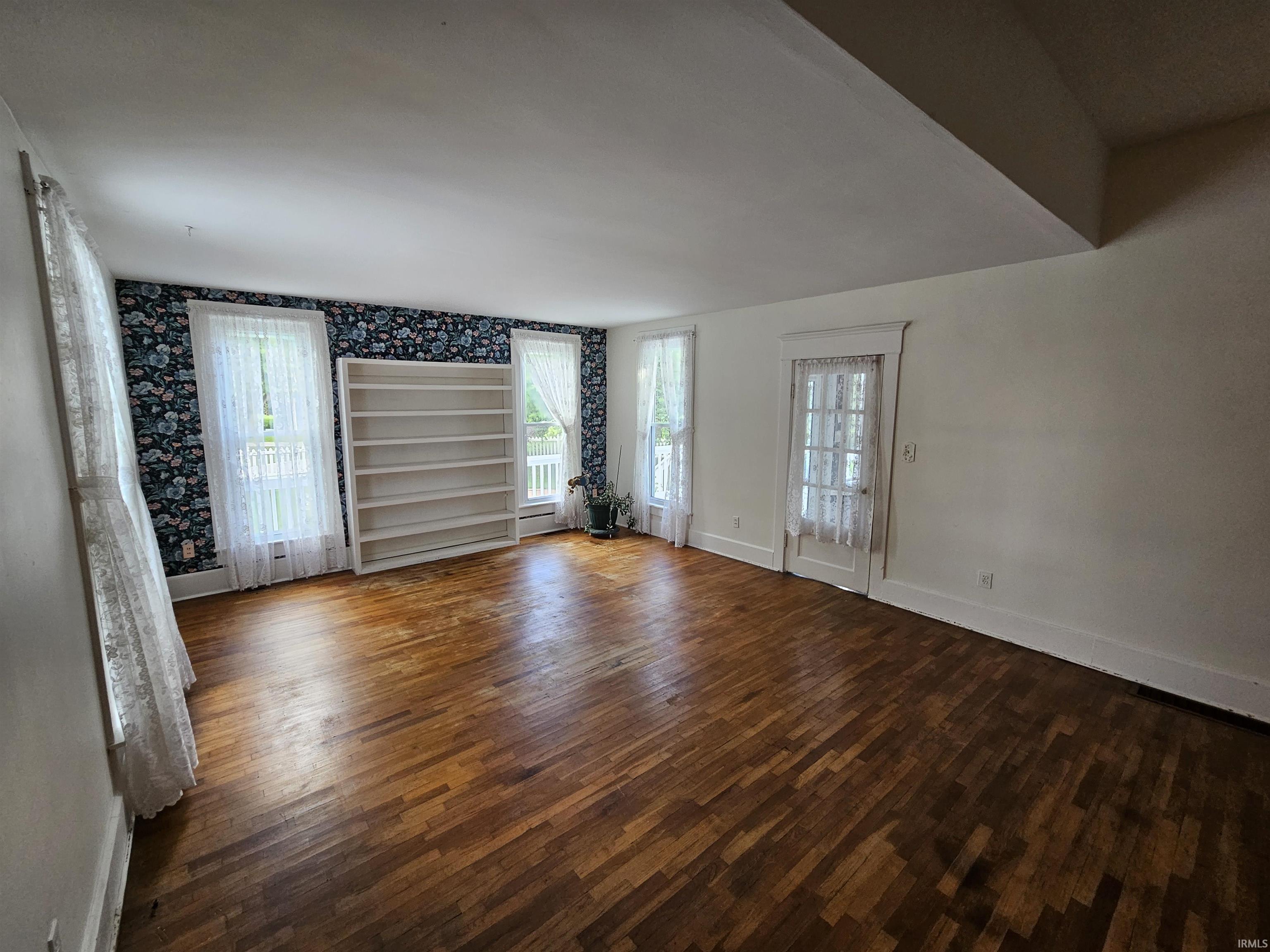 3232 S Petersburg Road