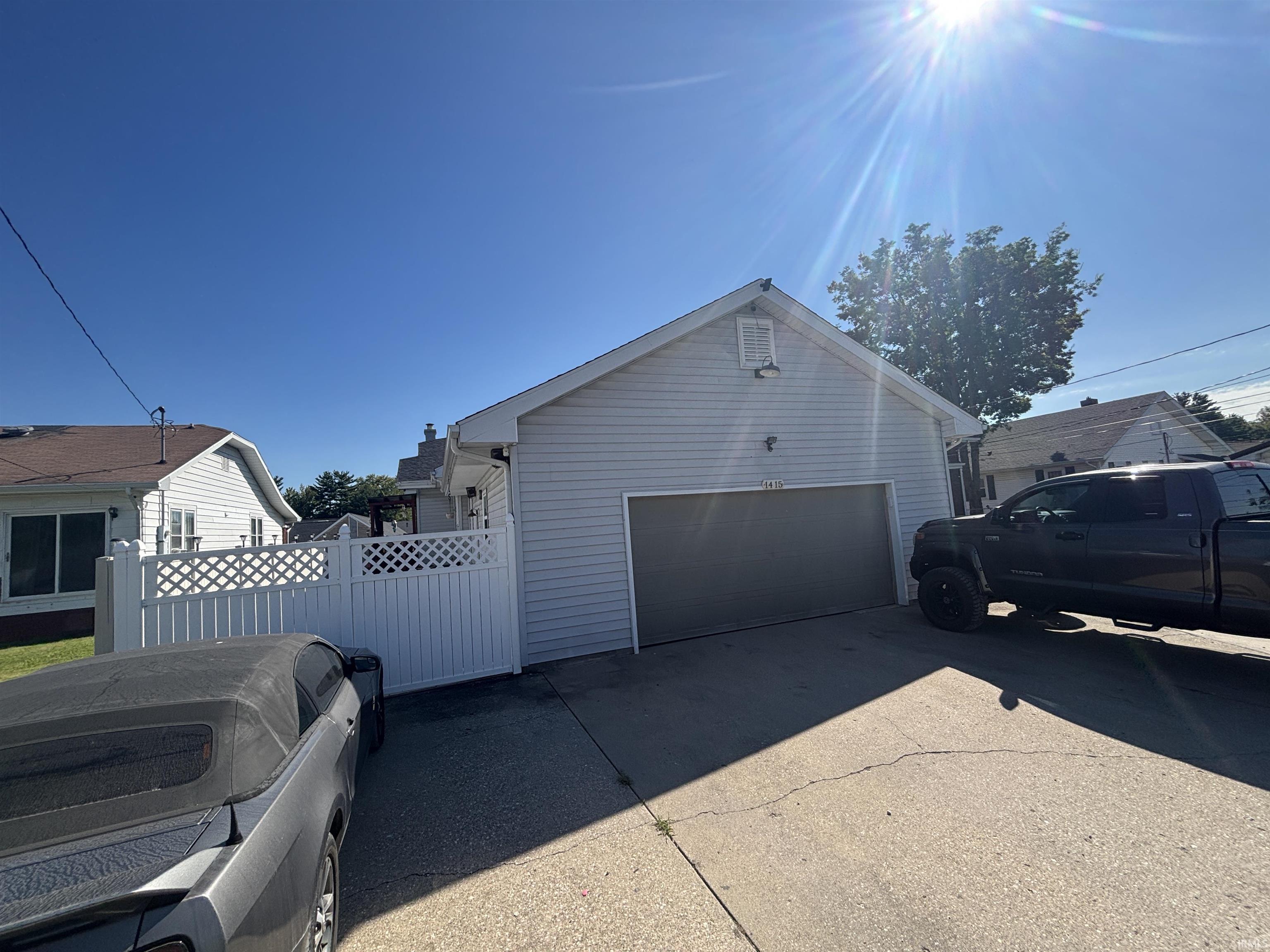 1415 E St Clair Street