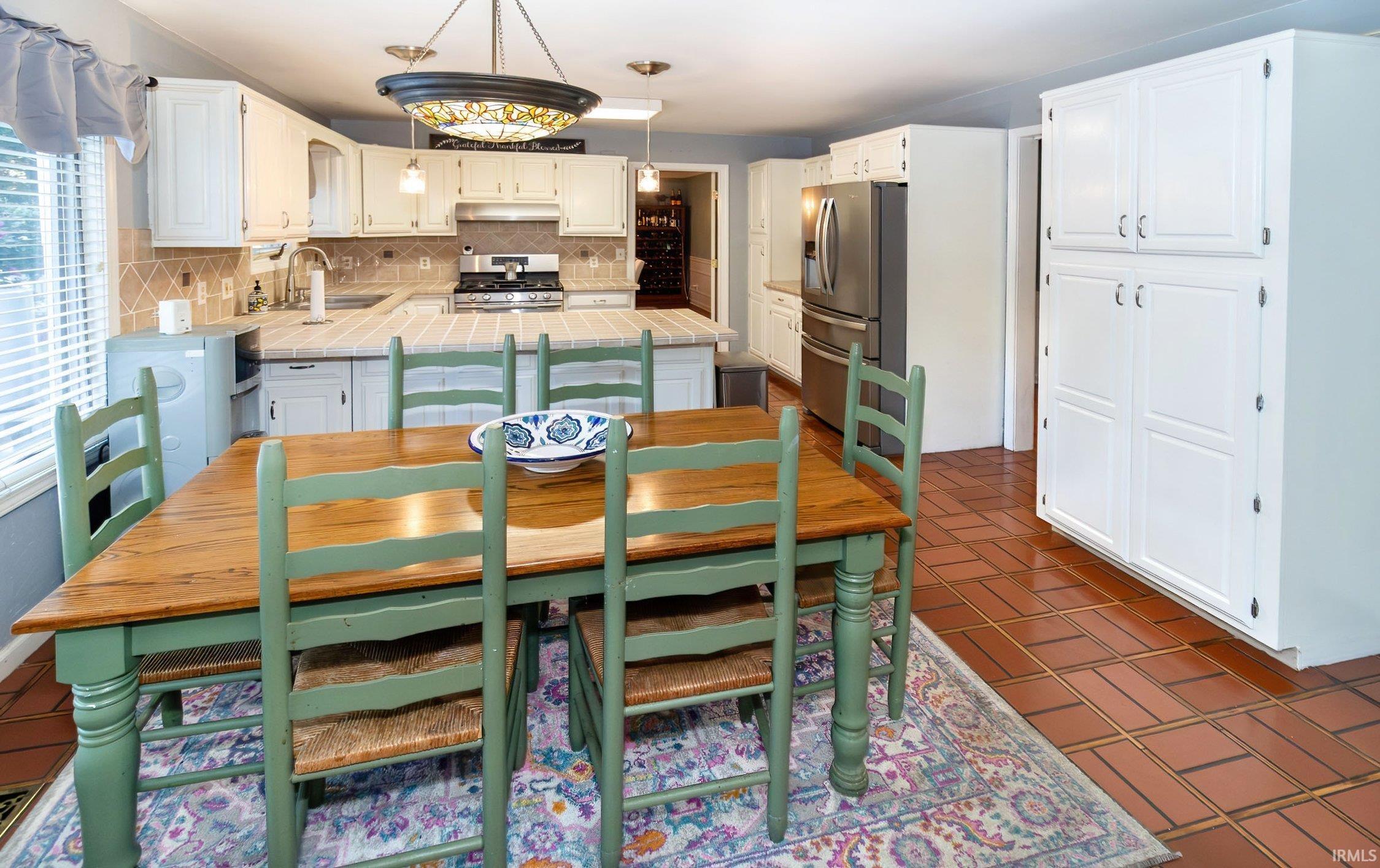 2535 Grandview Drive