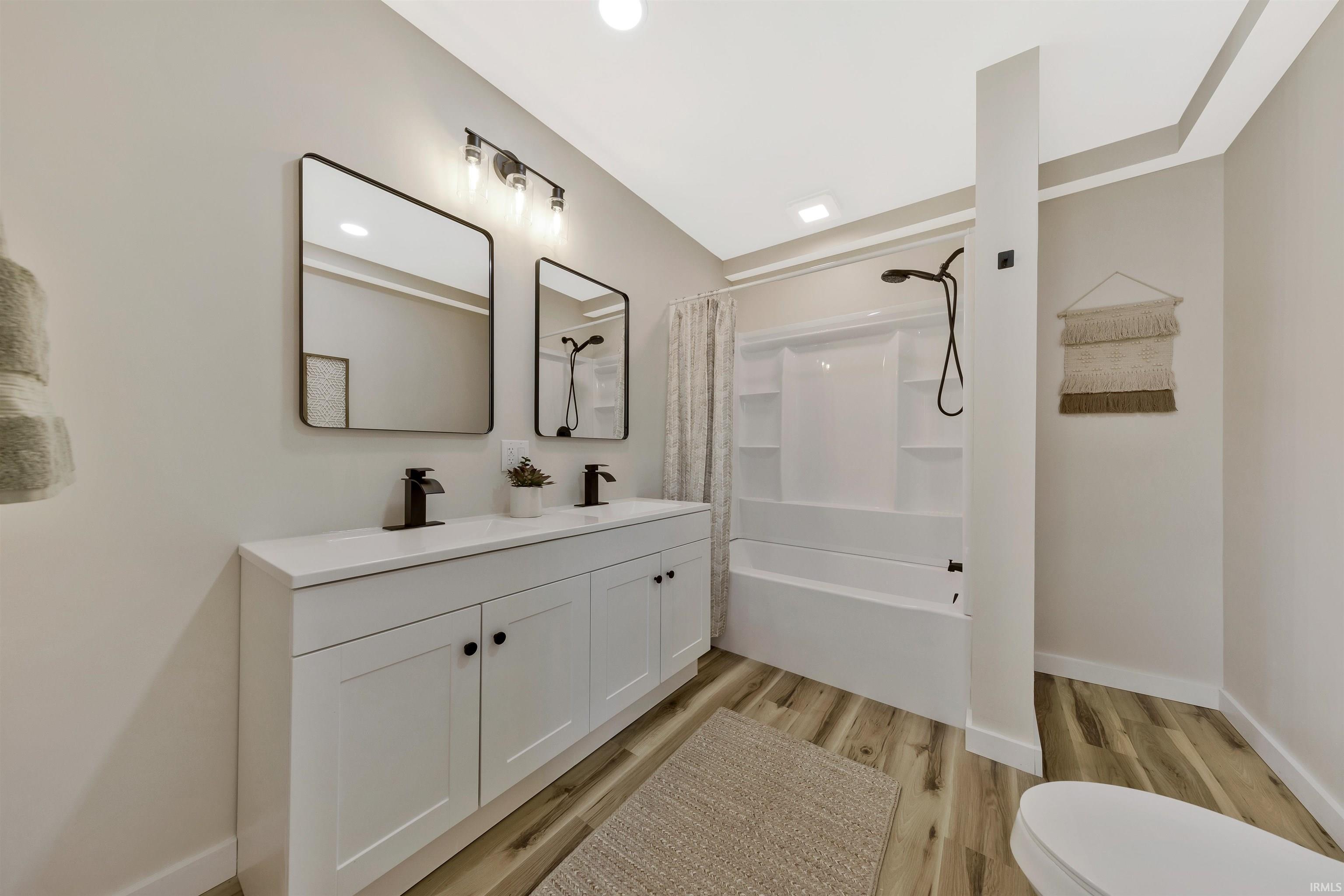 707 W 4th Street