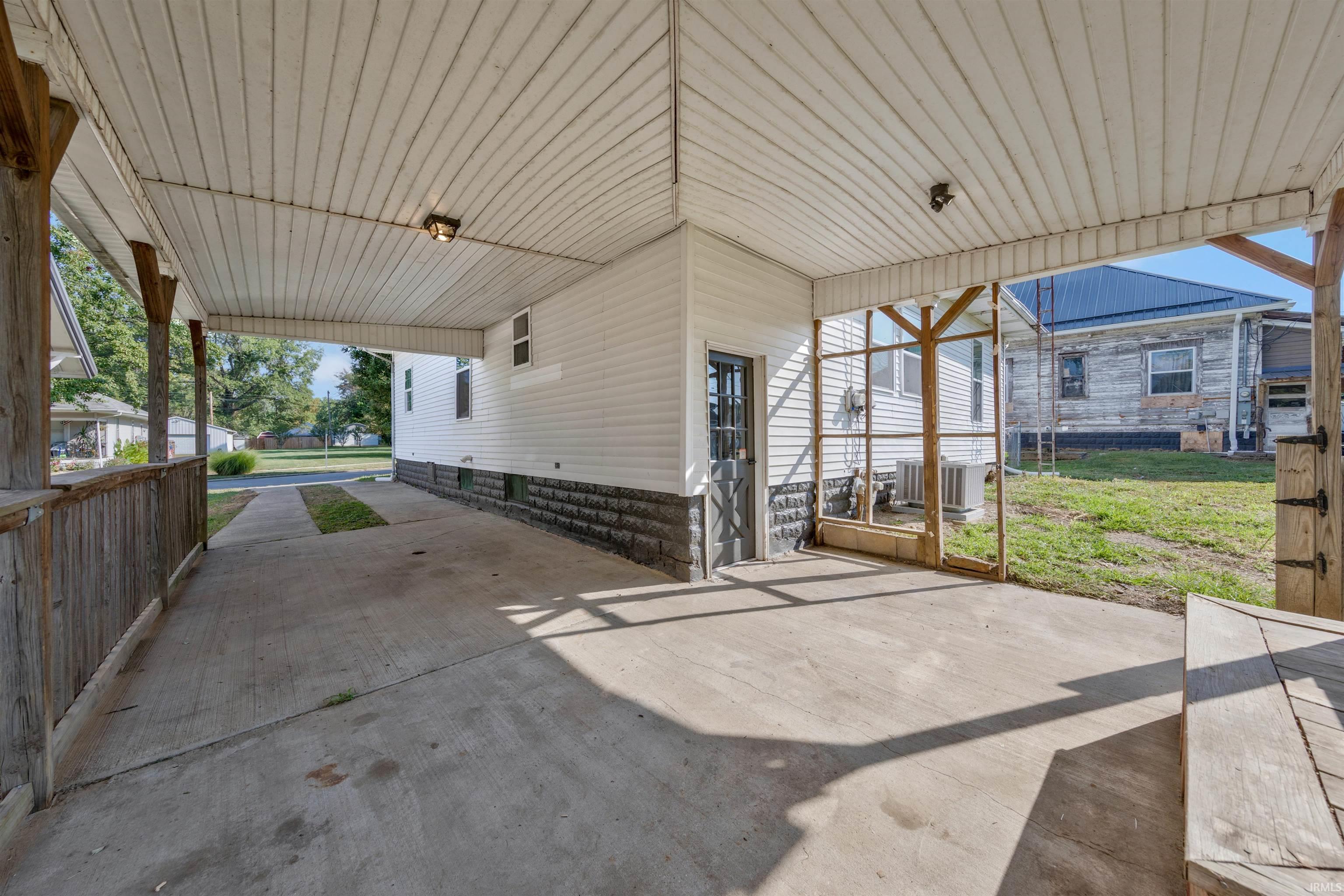707 W 4th Street