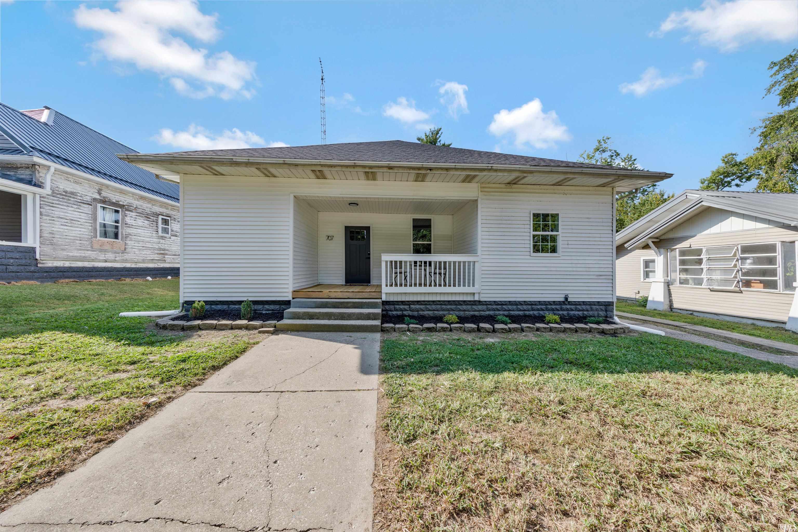707 W 4th Street