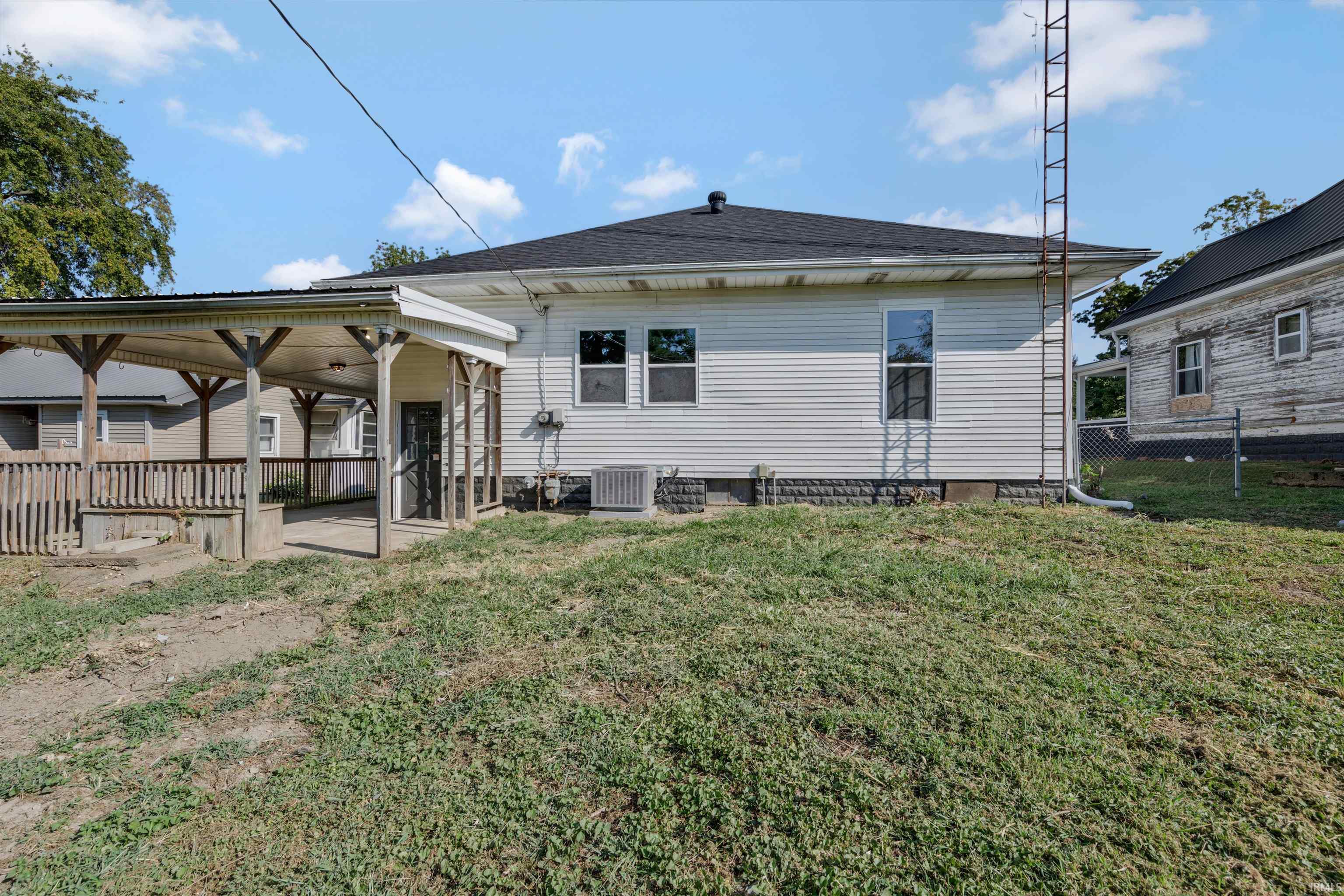 707 W 4th Street
