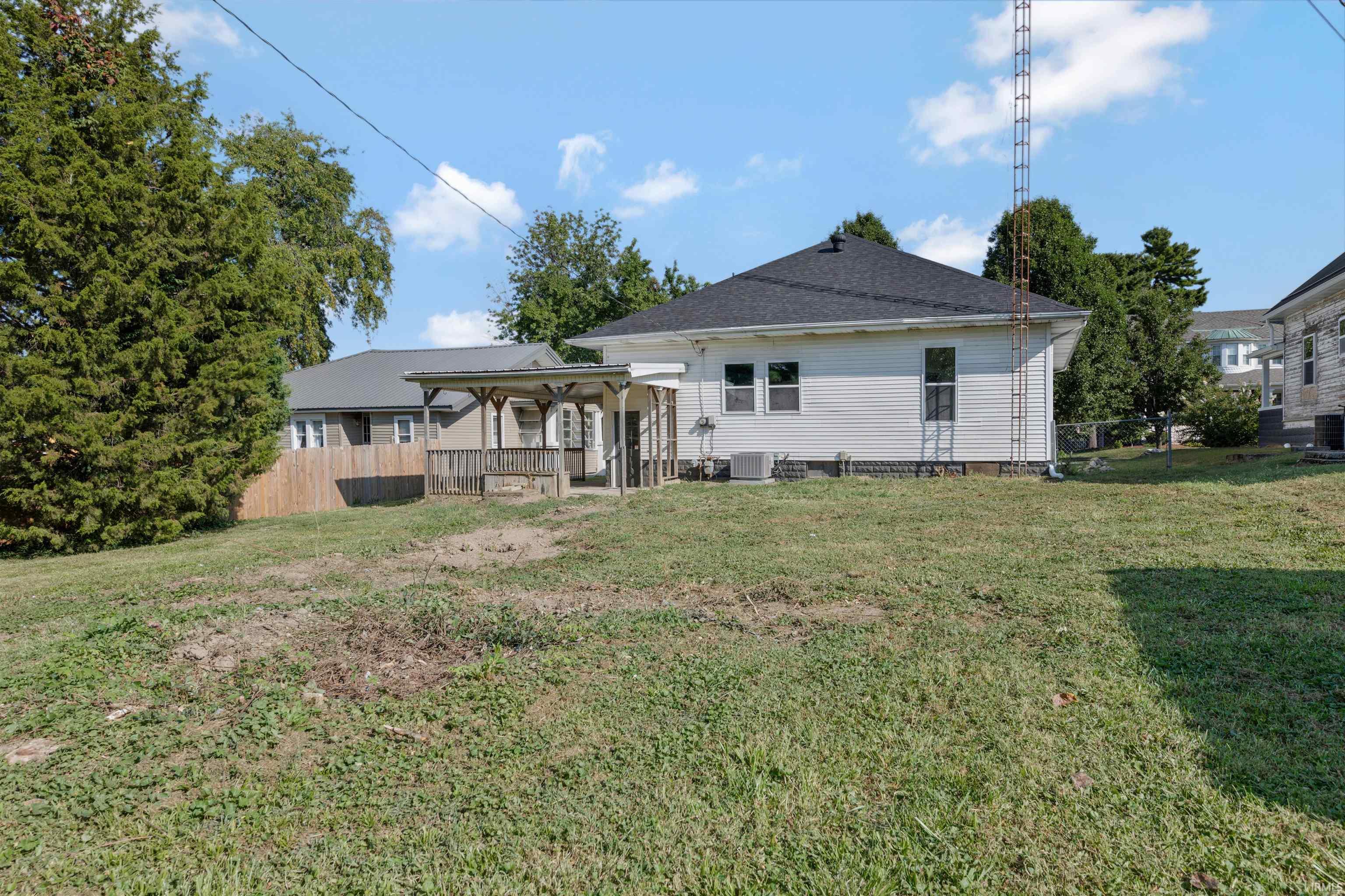 707 W 4th Street