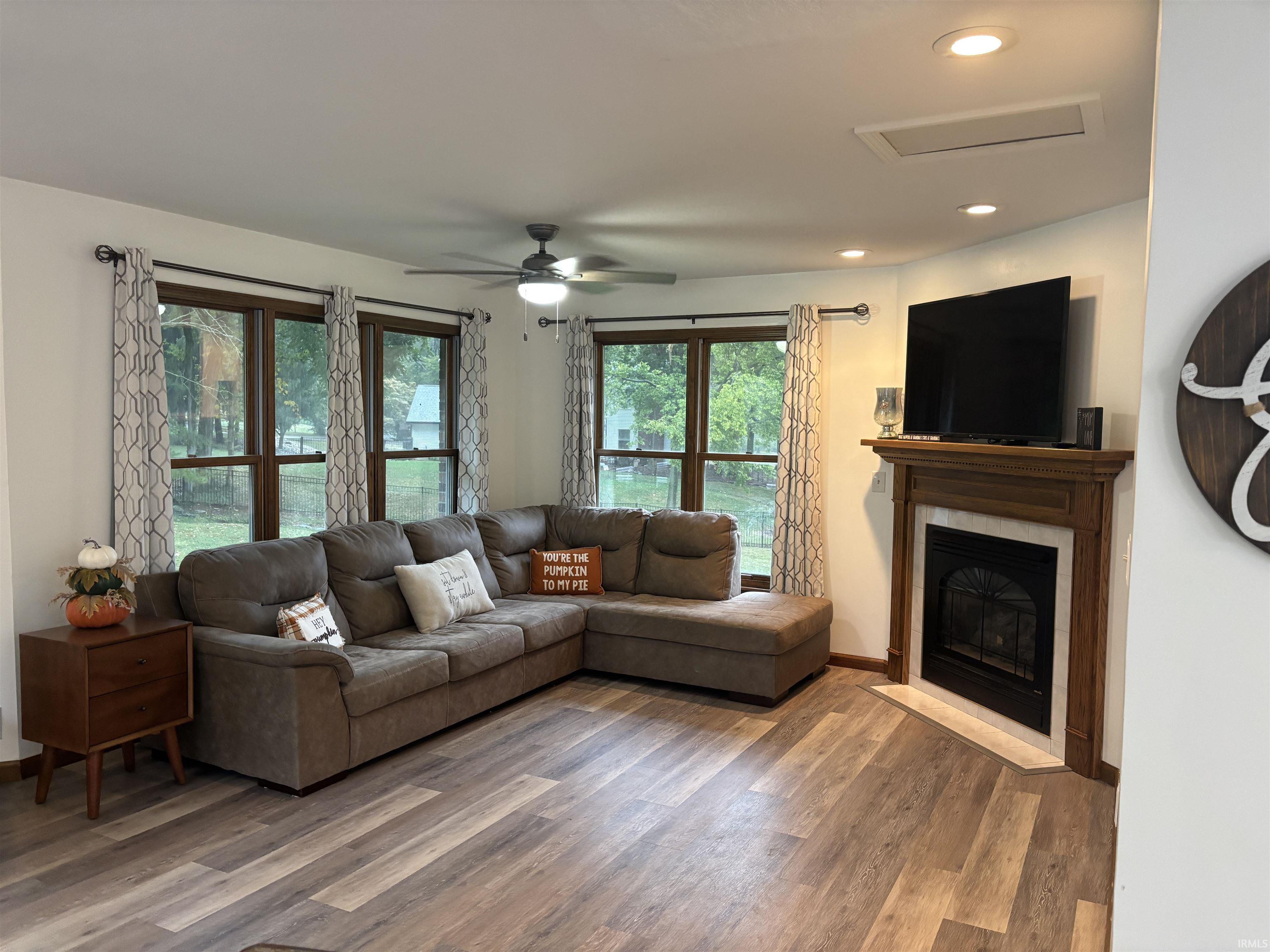 1015 N Honeysuckle Lane