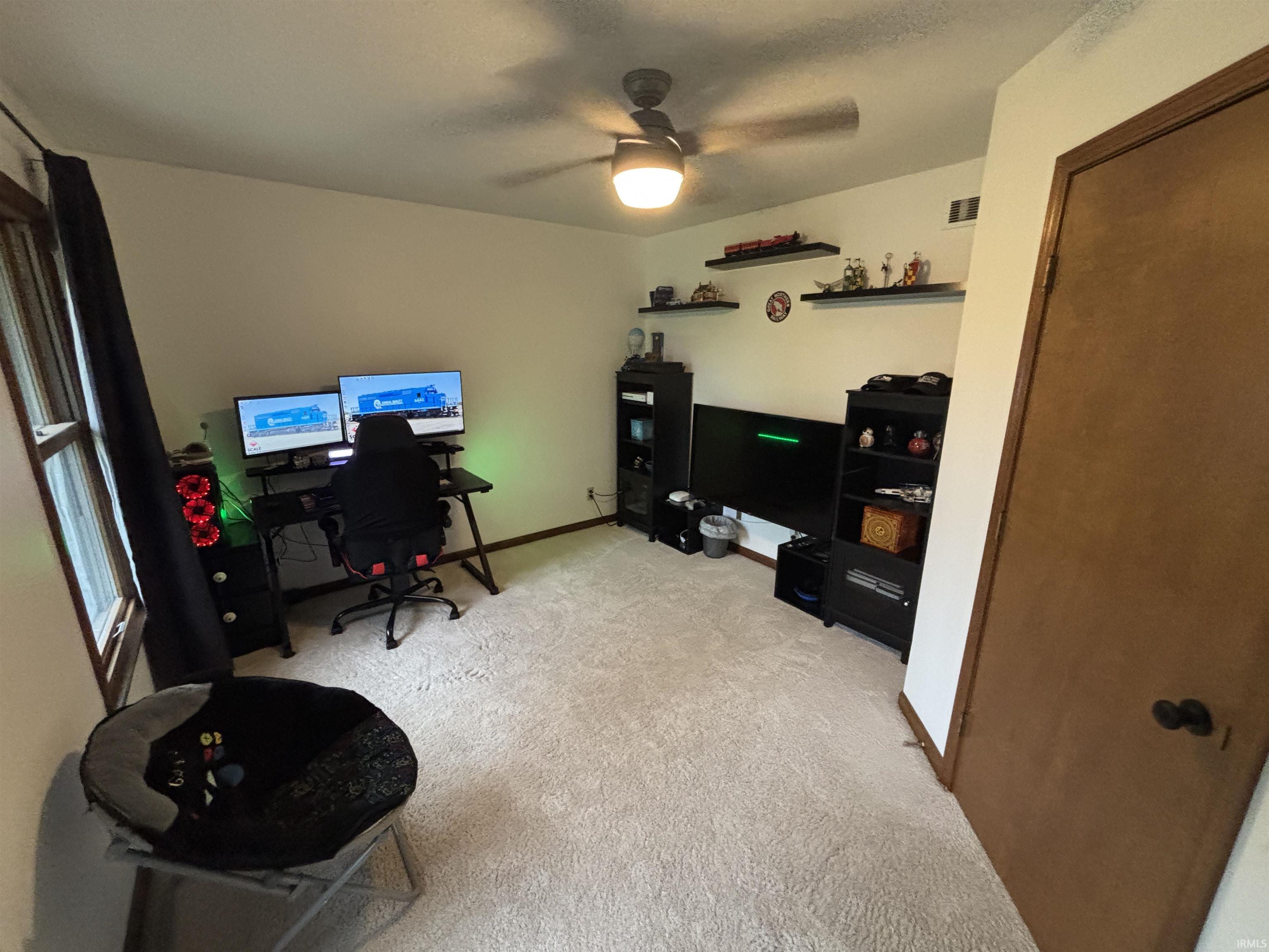 1015 N Honeysuckle Lane