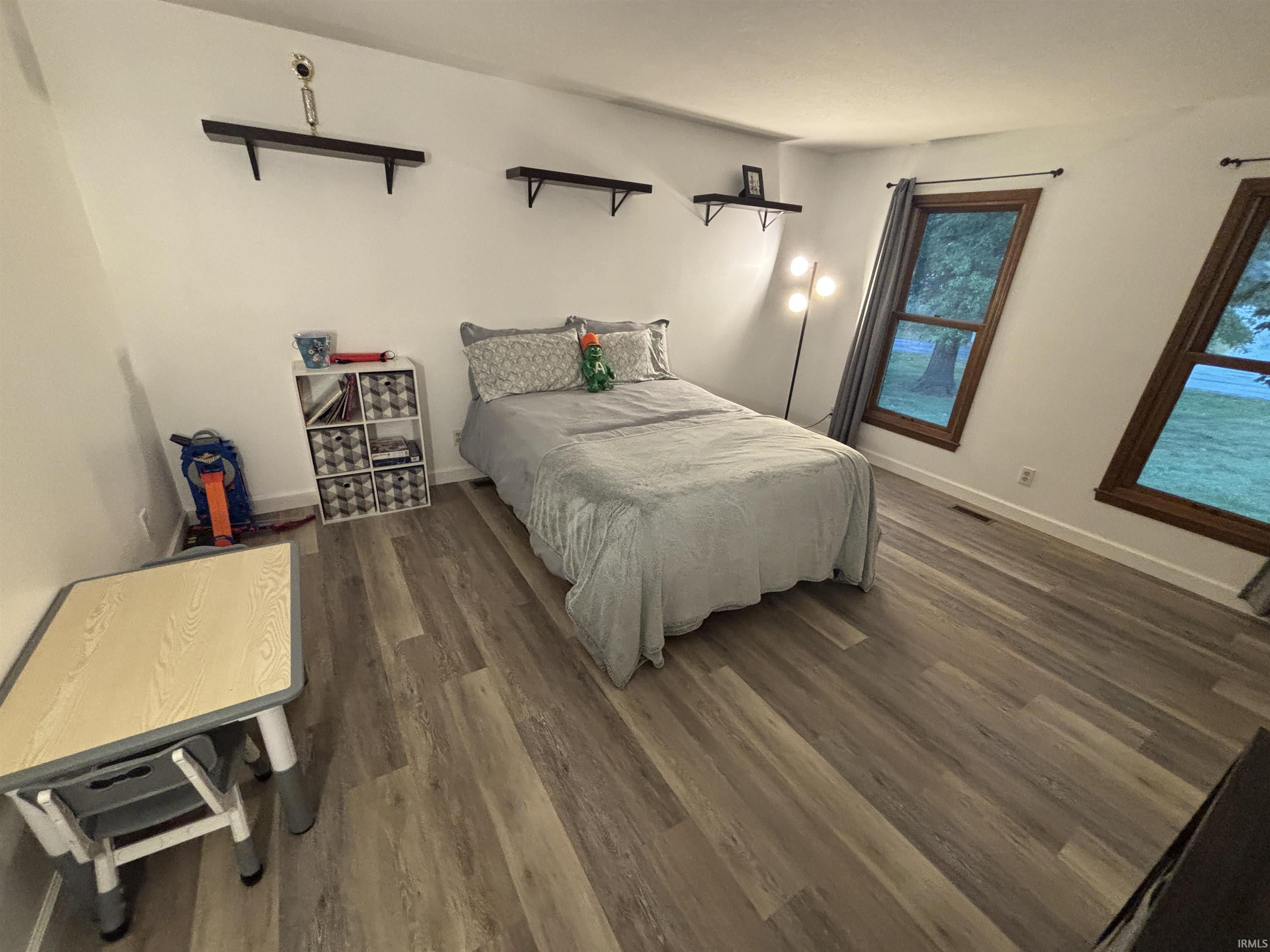 1015 N Honeysuckle Lane