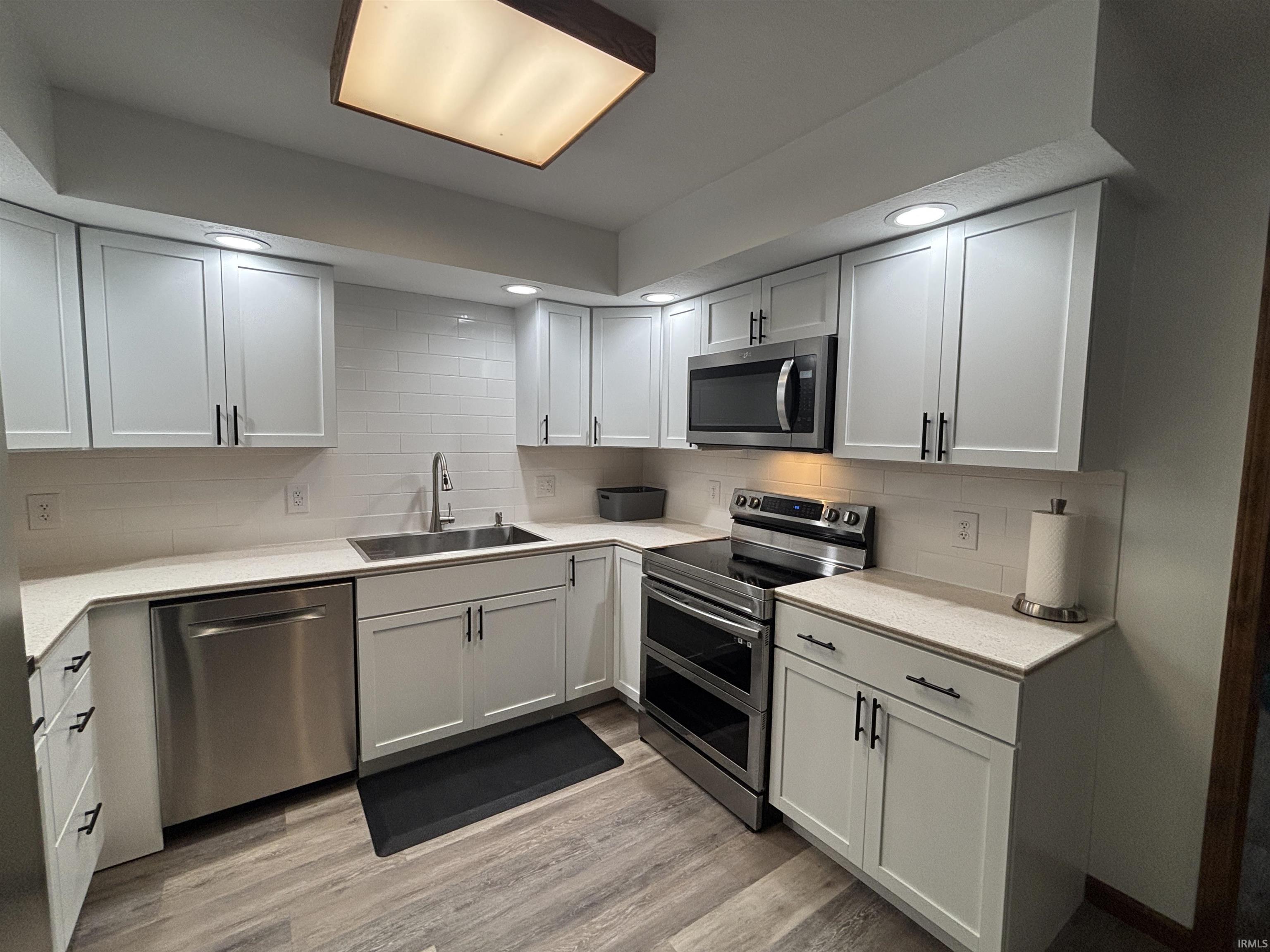 1015 N Honeysuckle Lane