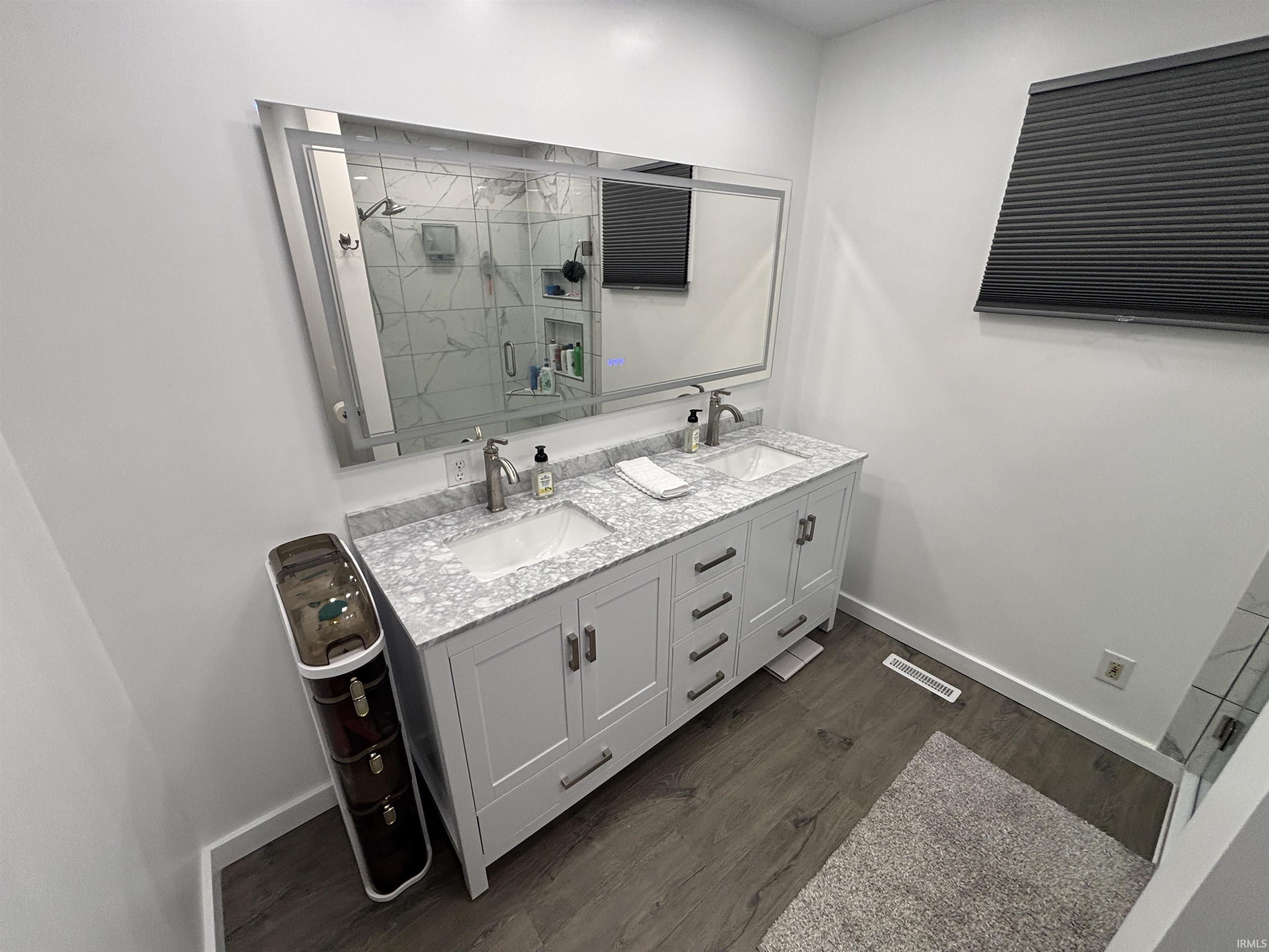 1015 N Honeysuckle Lane