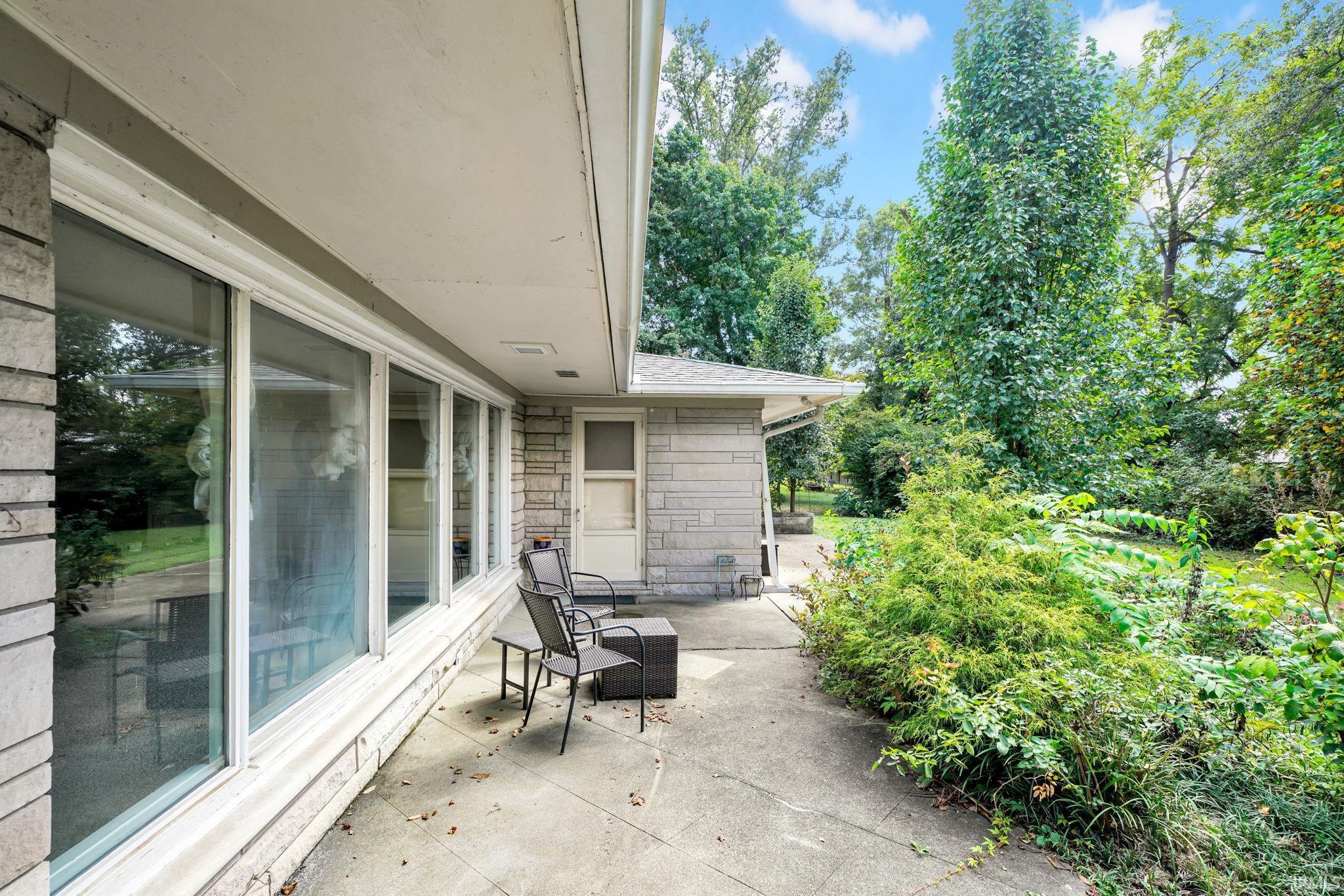 1601 Weed Lane
