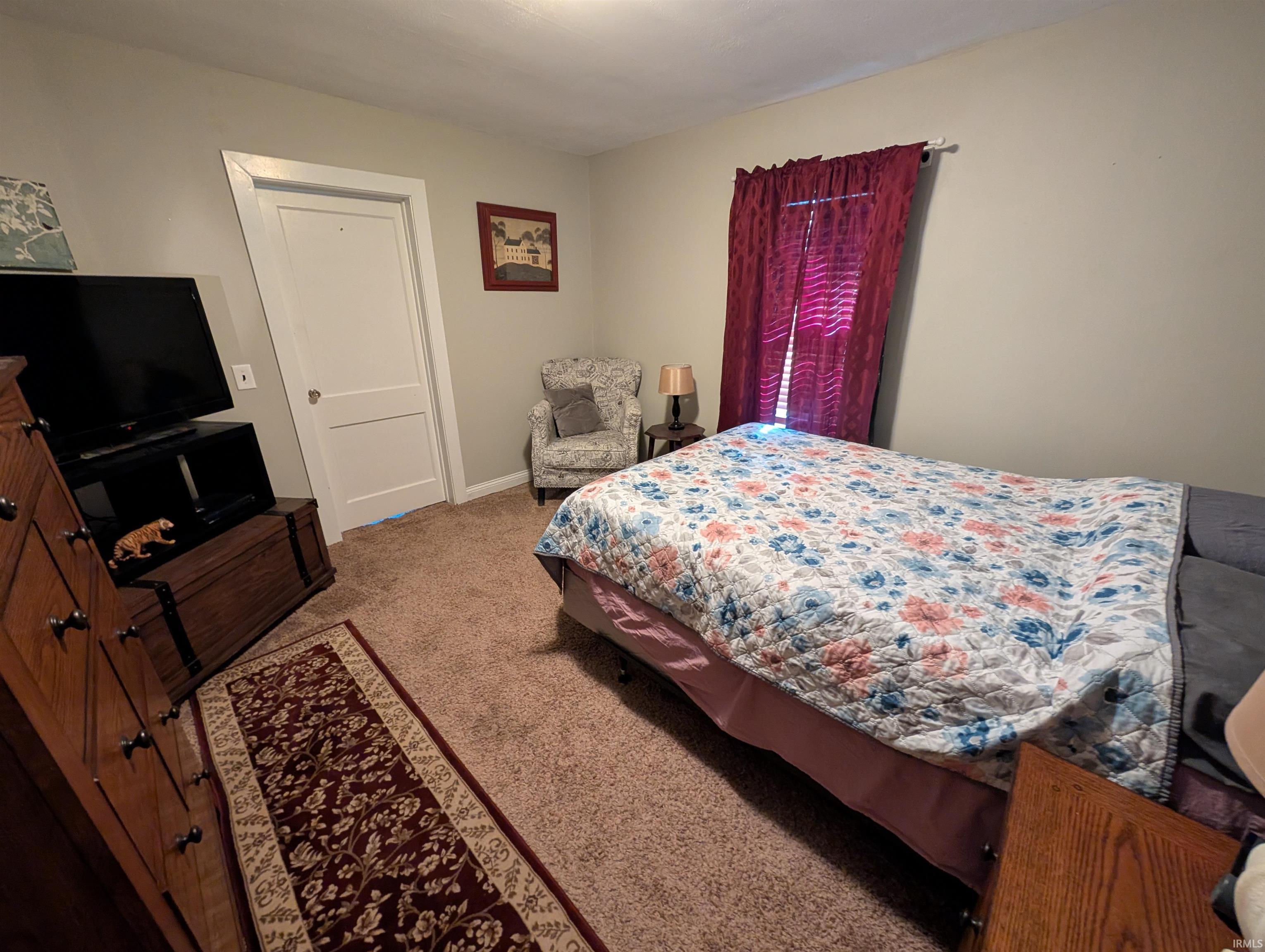 301 E hawk Lane