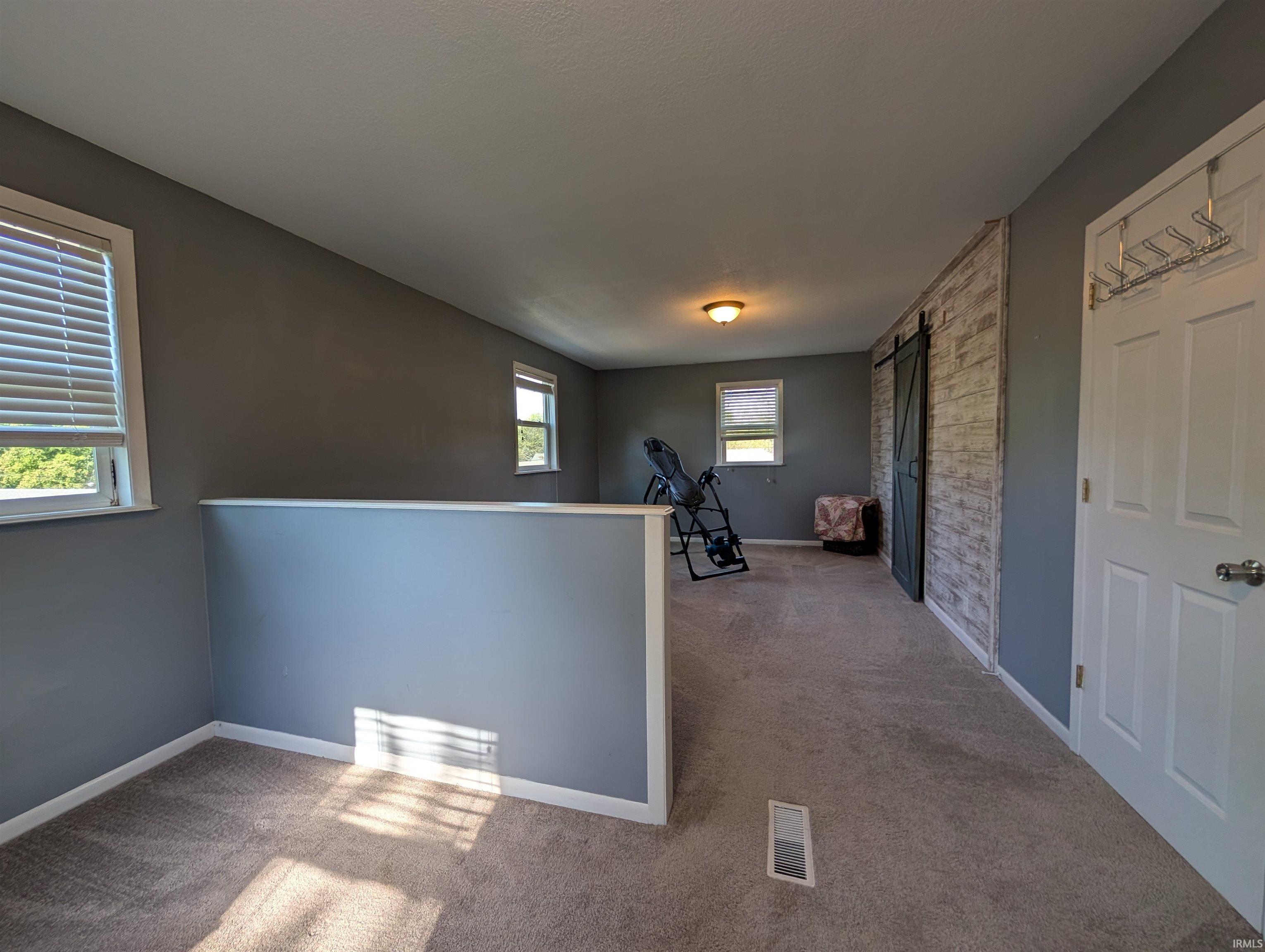 301 E hawk Lane
