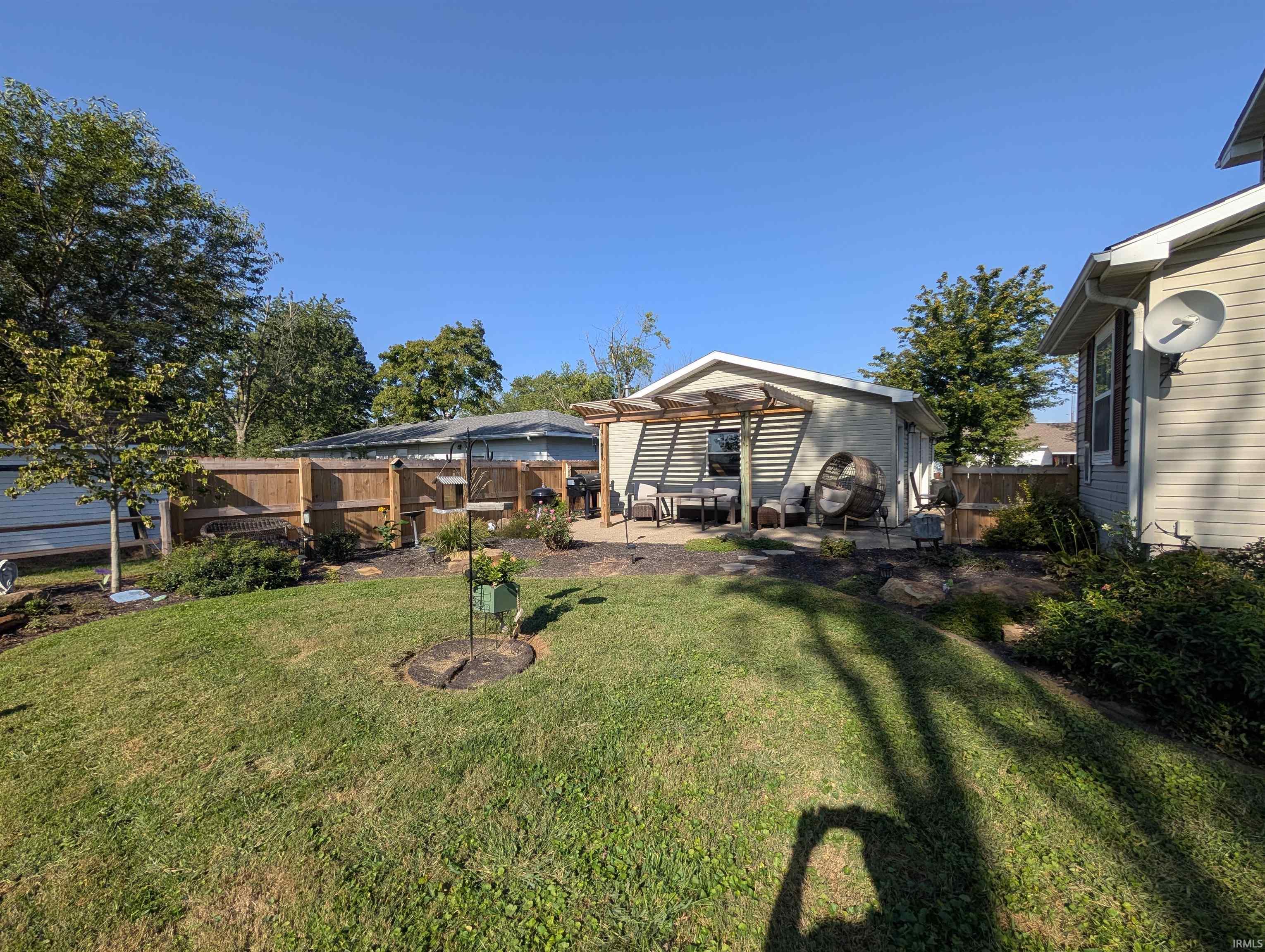 301 E hawk Lane
