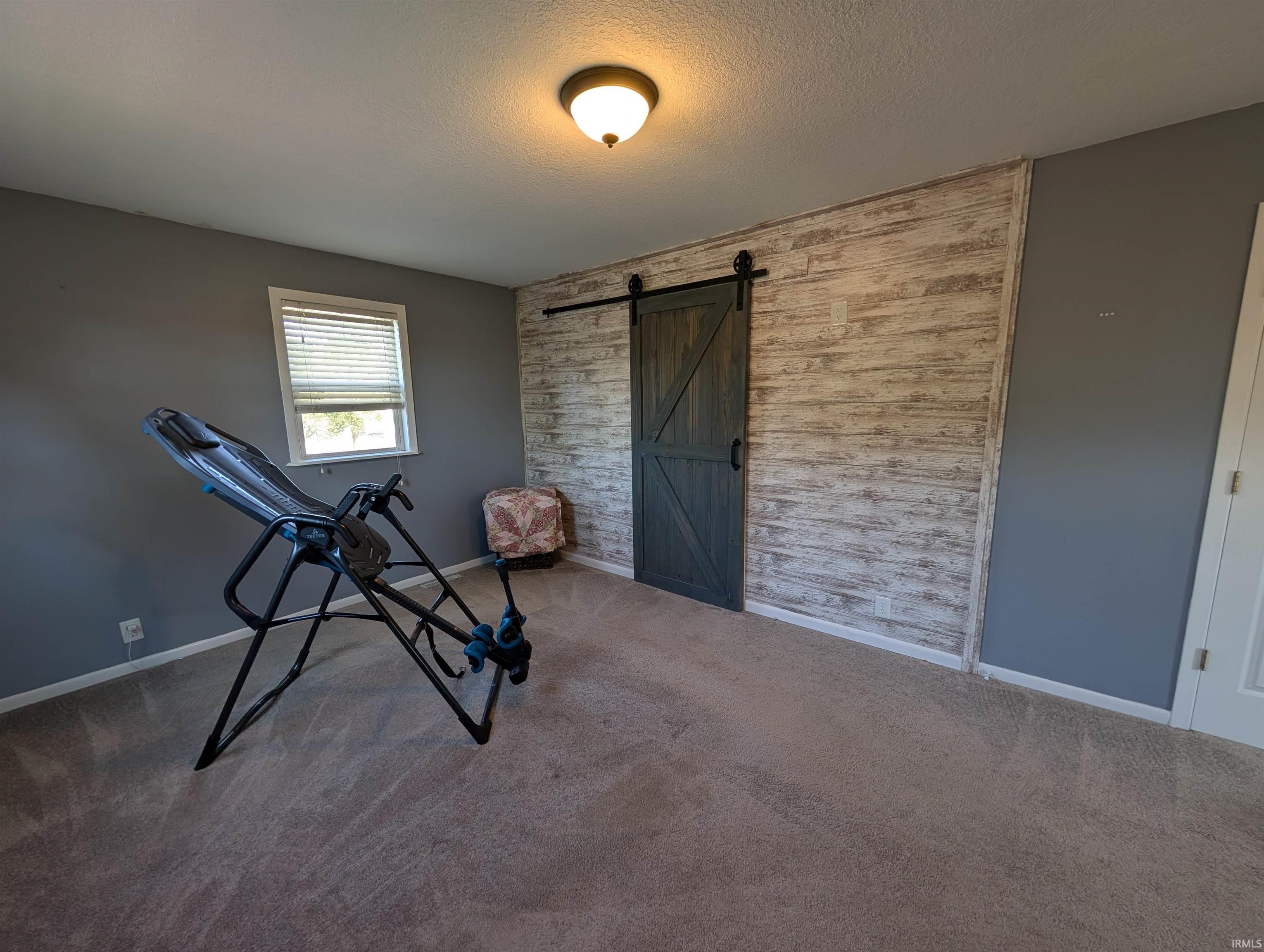 301 E hawk Lane