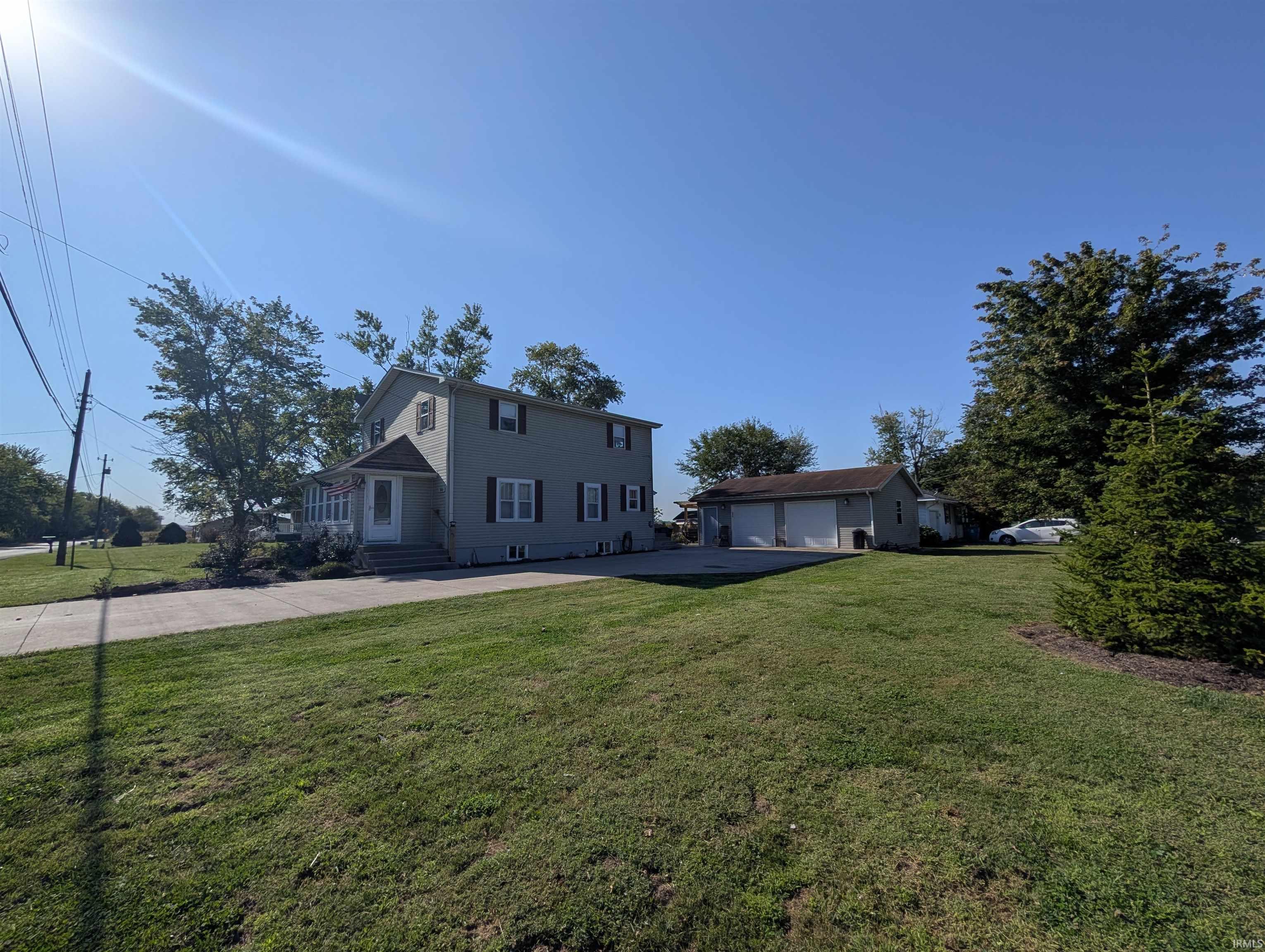 301 E hawk Lane