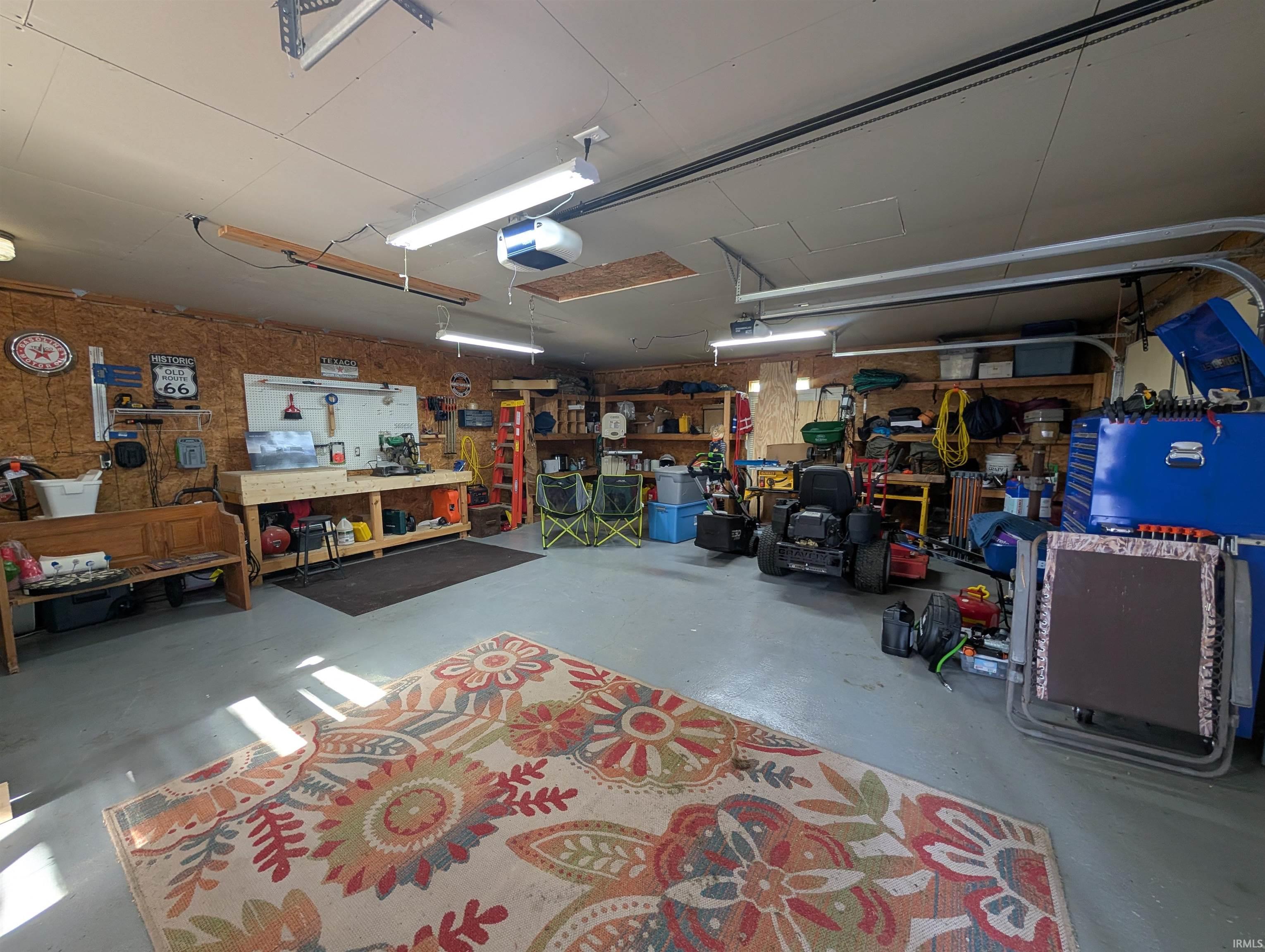 301 E hawk Lane