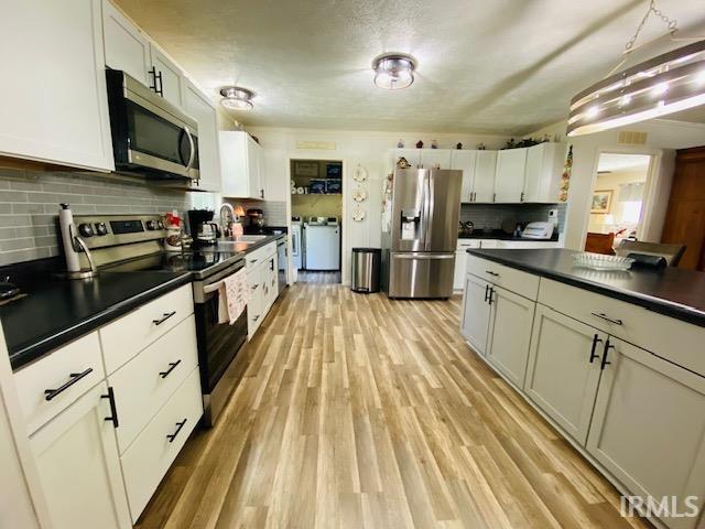 389 S State Road 61