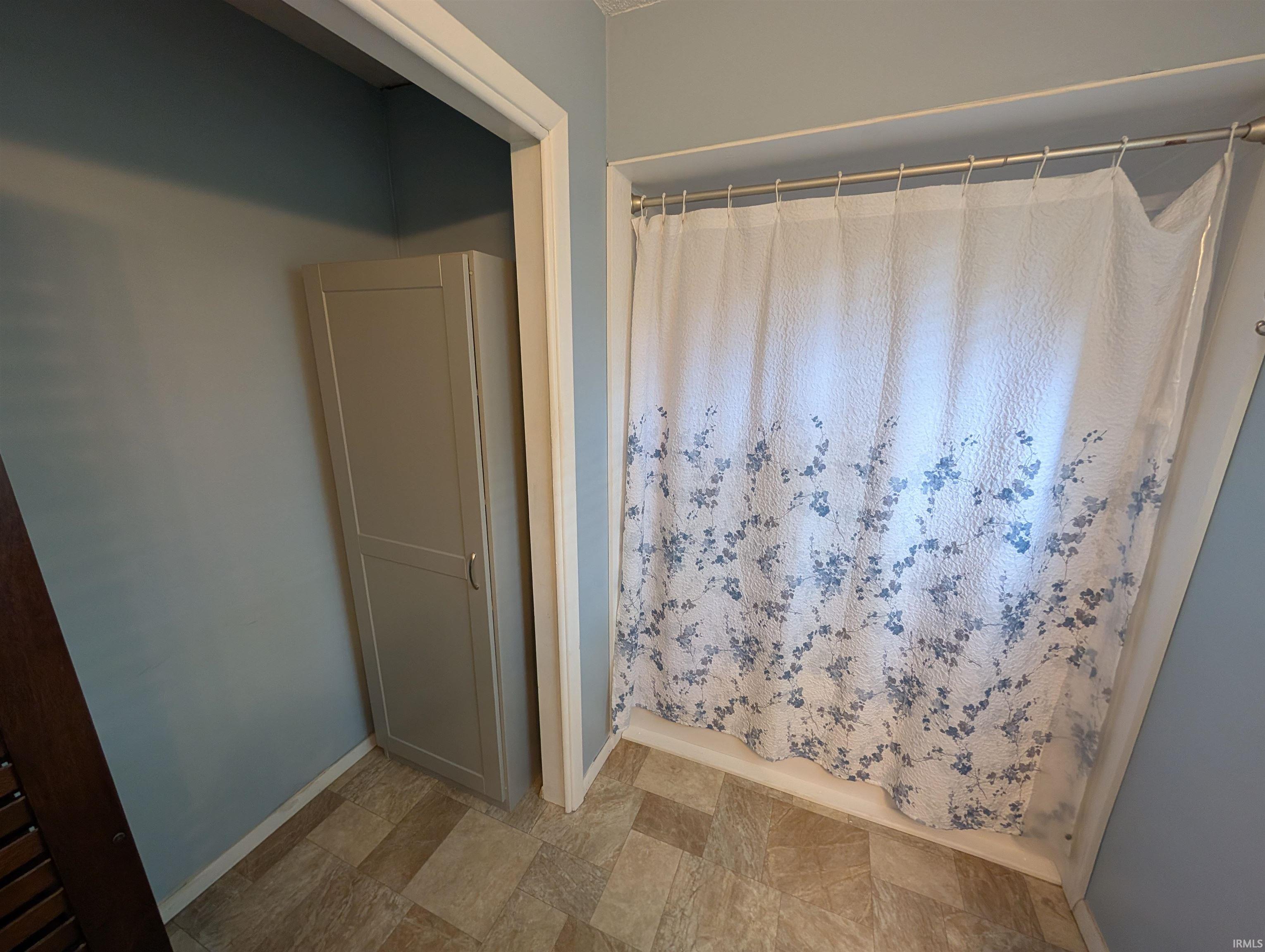 605 S Breckenridge Street