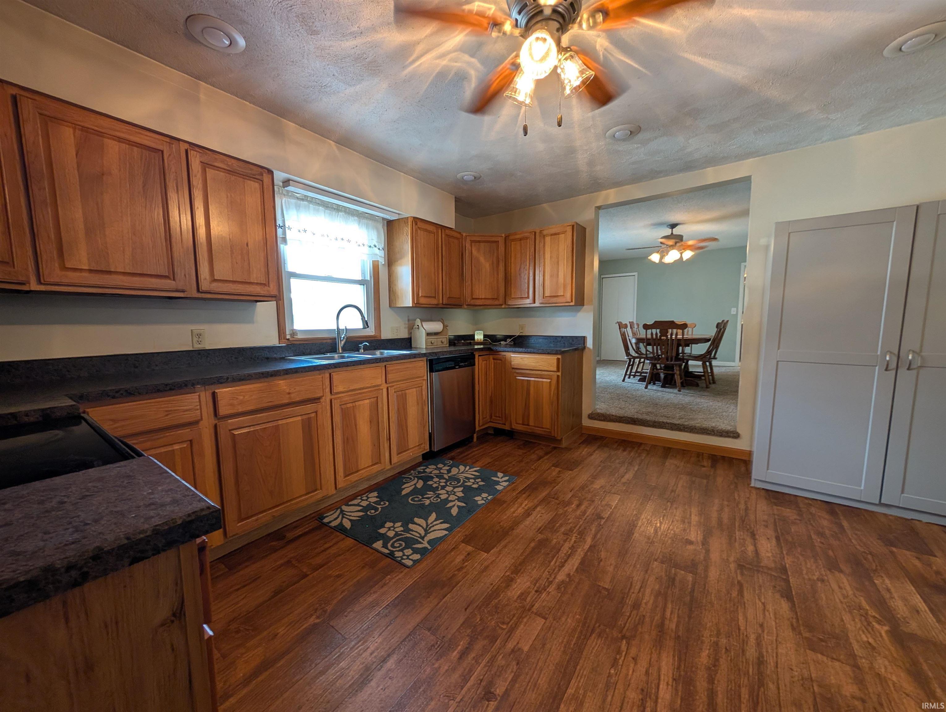 605 S Breckenridge Street