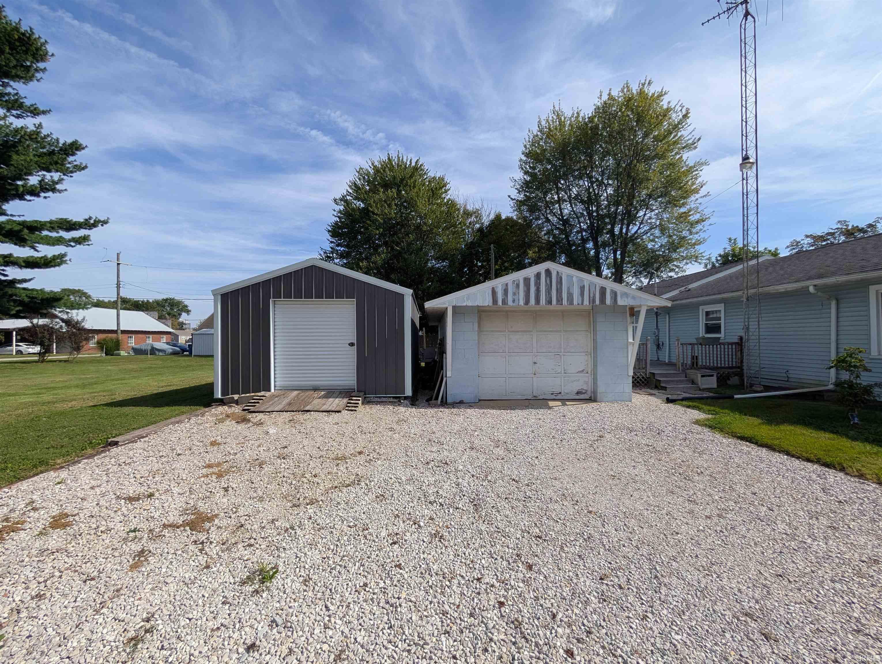 605 S Breckenridge Street